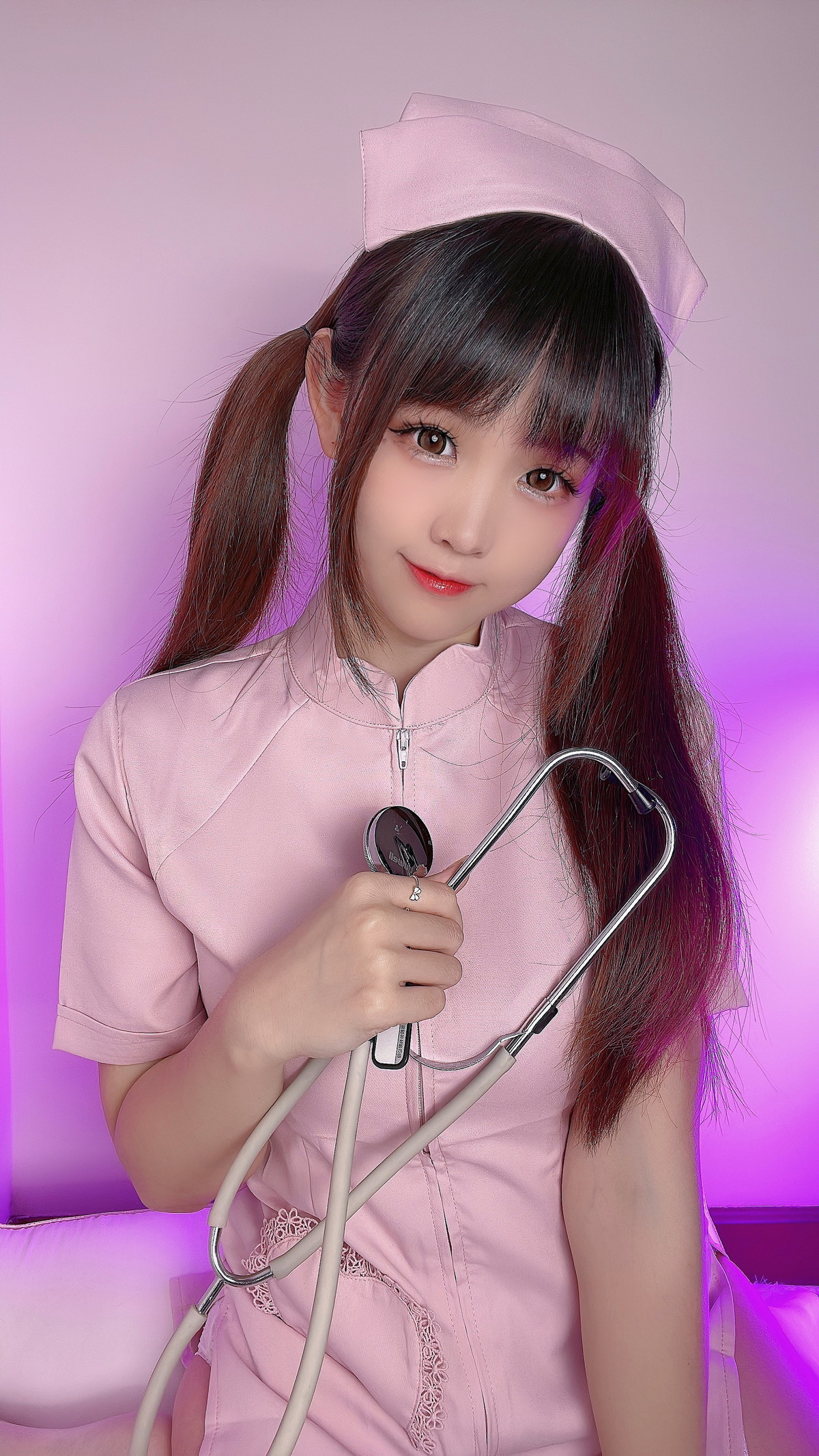 Xgyw.Net_网络美女miko酱ww护士姐姐主题性感粉色护士装配肉丝吊袜秀美腿玉足迷人写真27P