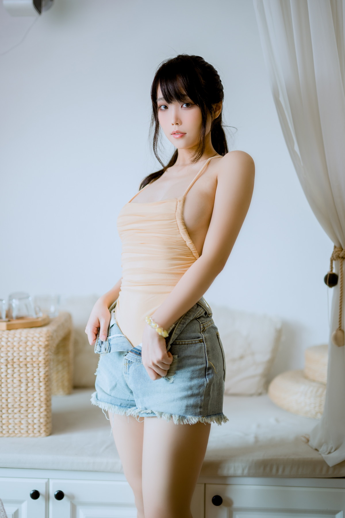 Xgyw.Net_网络美女汪知子观察柠檬主题私房脱牛仔短裤露性感肉色连体衣完美诱惑写真41P