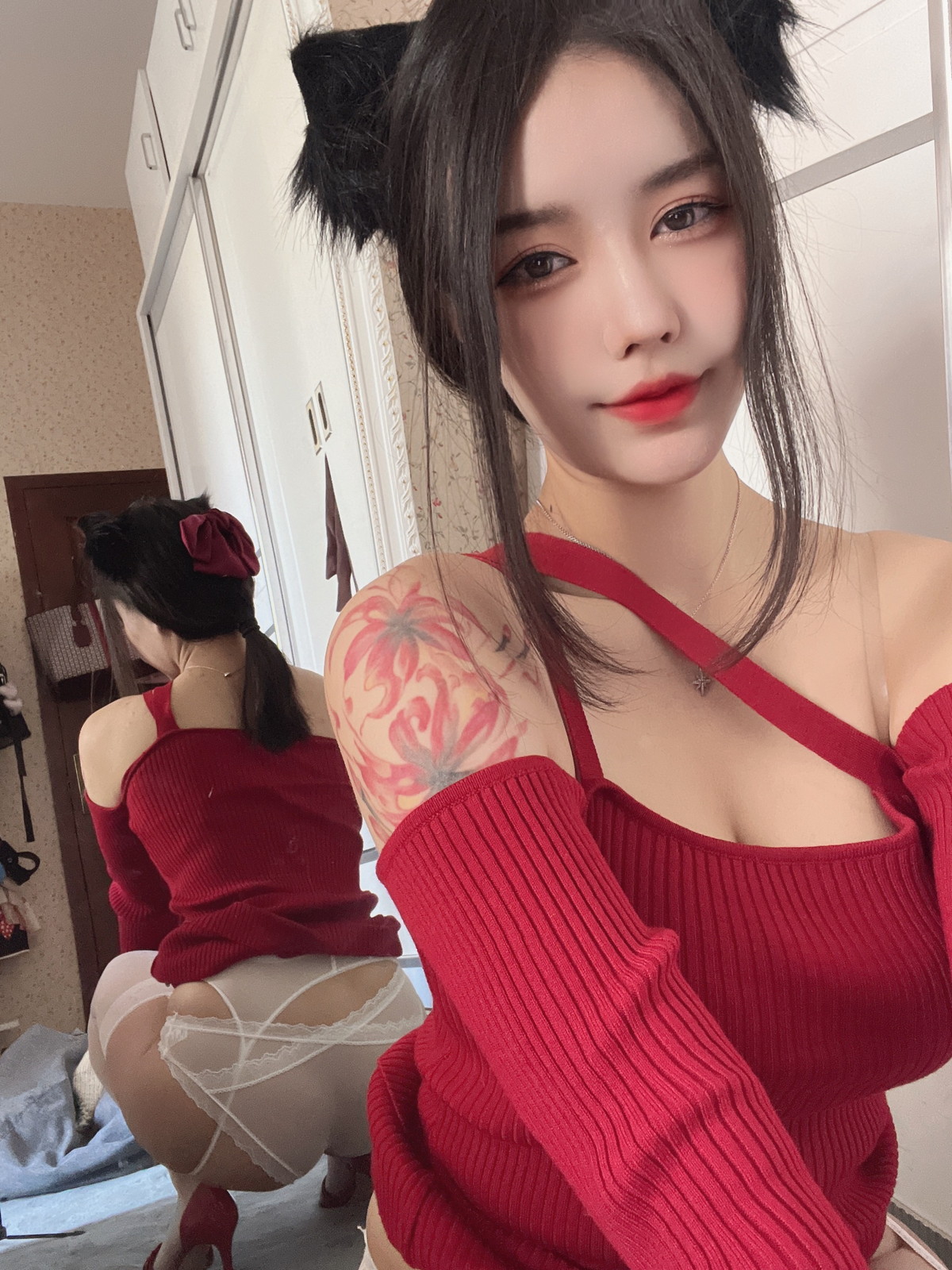 Xgyw.Net_网络美女汐圣诞特辑主题性感红色针织衣配白丝吊袜半脱露豪乳遮点诱惑写真51P