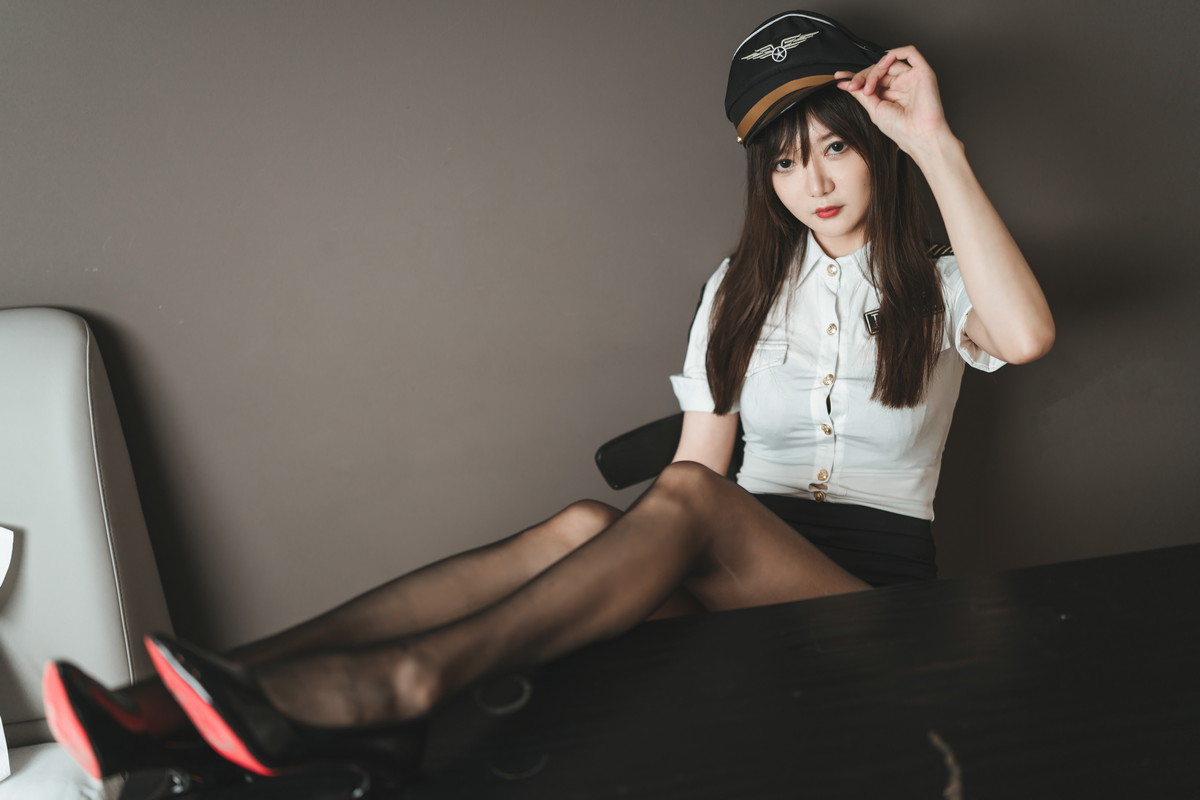 Xgyw.Net_网络美女51酱制服主题性感女警制服情趣捆绑半脱露黑色蕾丝内衣诱惑写真71P