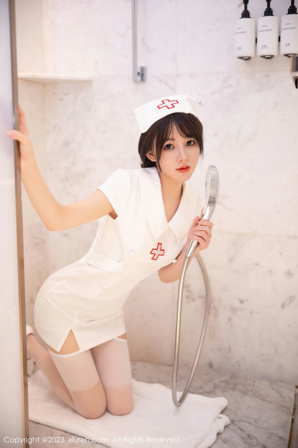 Xgyw.Net_XiuRen第6221期_模特婠婠么性感白色情趣护士服配白丝吊袜秀曼妙身姿绝美写真81P