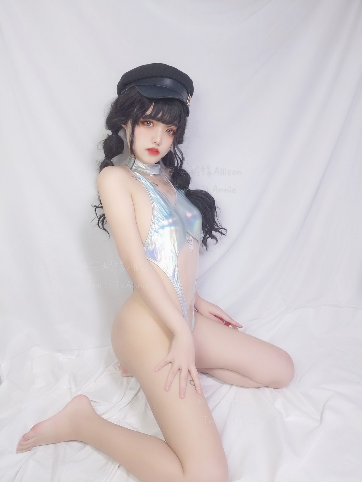 Xgyw.Net_萝莉小美女安妮竞游主题私房性感银色连体内衣露白嫩肌肤秀豪乳翘臀诱惑写真40P