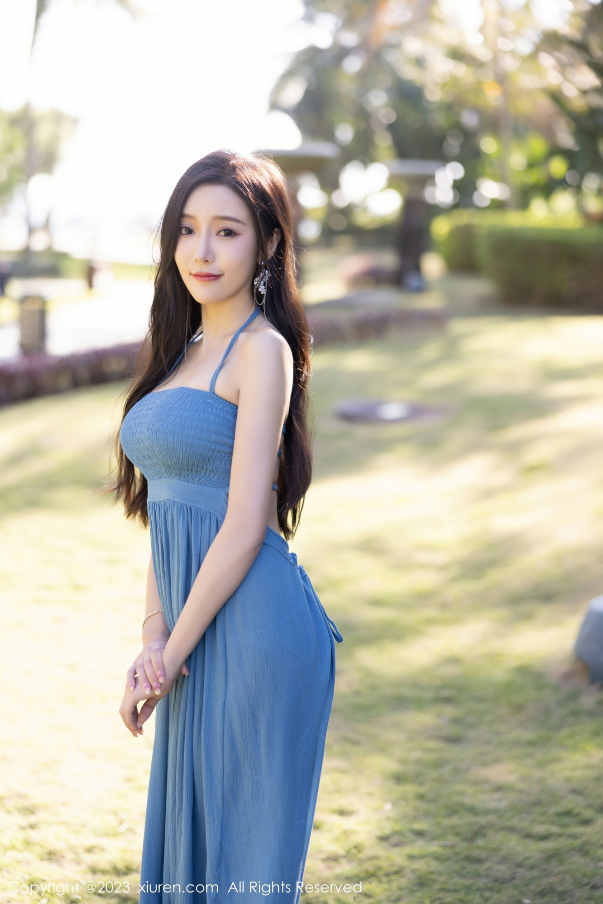 Xgyw.Net_XiuRen第6222期_女神王馨瑶yanni海南岛旅拍性感黑色泳装秀丰满身材迷人写真84P