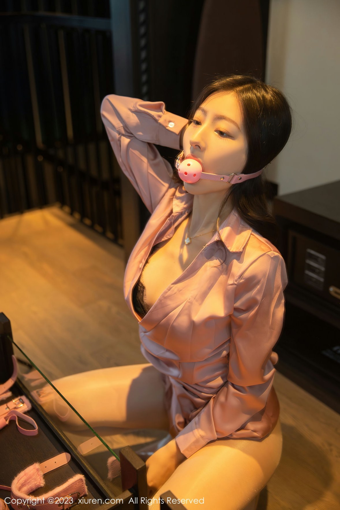 Xgyw.Net_XiuRen第6211期_模特熊小诺私房半脱露暗绿色蕾丝内衣秀曼妙身姿迷人诱惑写真77P