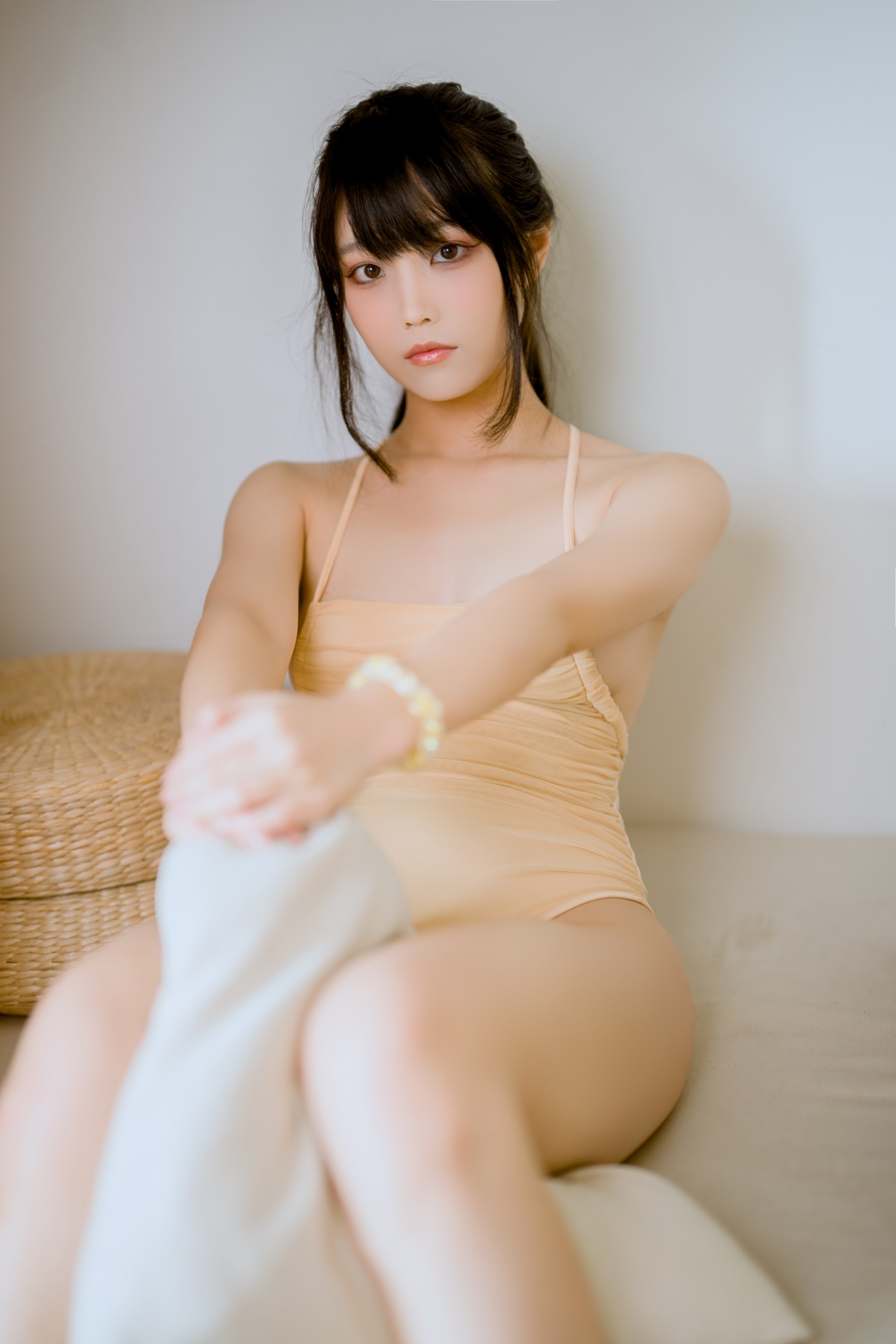 Xgyw.Net_网络美女汪知子观察柠檬主题私房脱牛仔短裤露性感肉色连体衣完美诱惑写真41P
