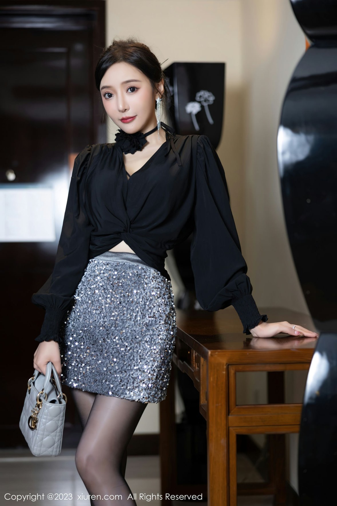 Xgyw.Net_XiuRen第6215期_女神王馨瑶yanni私房半脱露性感黑色蕾丝内衣配开档黑丝诱惑写真80P