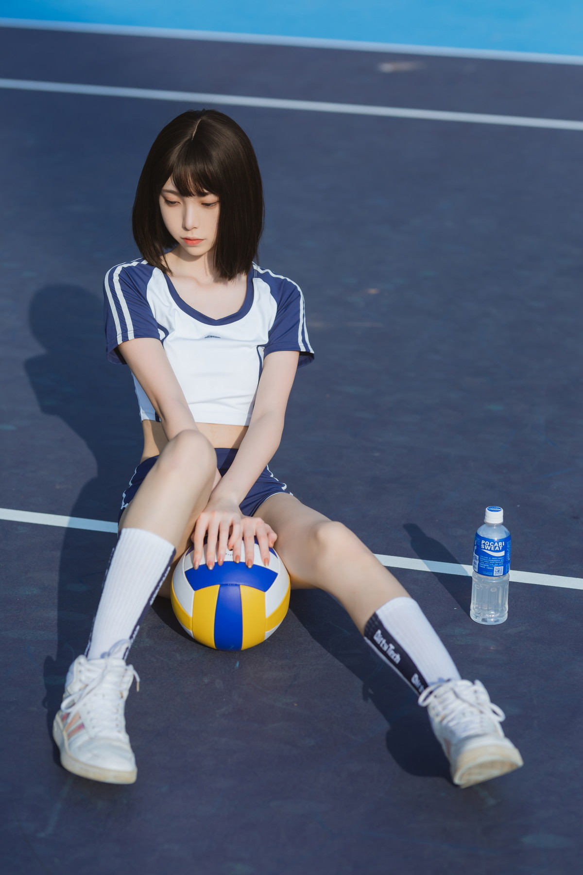 Xgyw.Net_网络美女许岚夏日运动服主题户外球场性感运动装秀曼妙身姿迷人诱惑写真40P