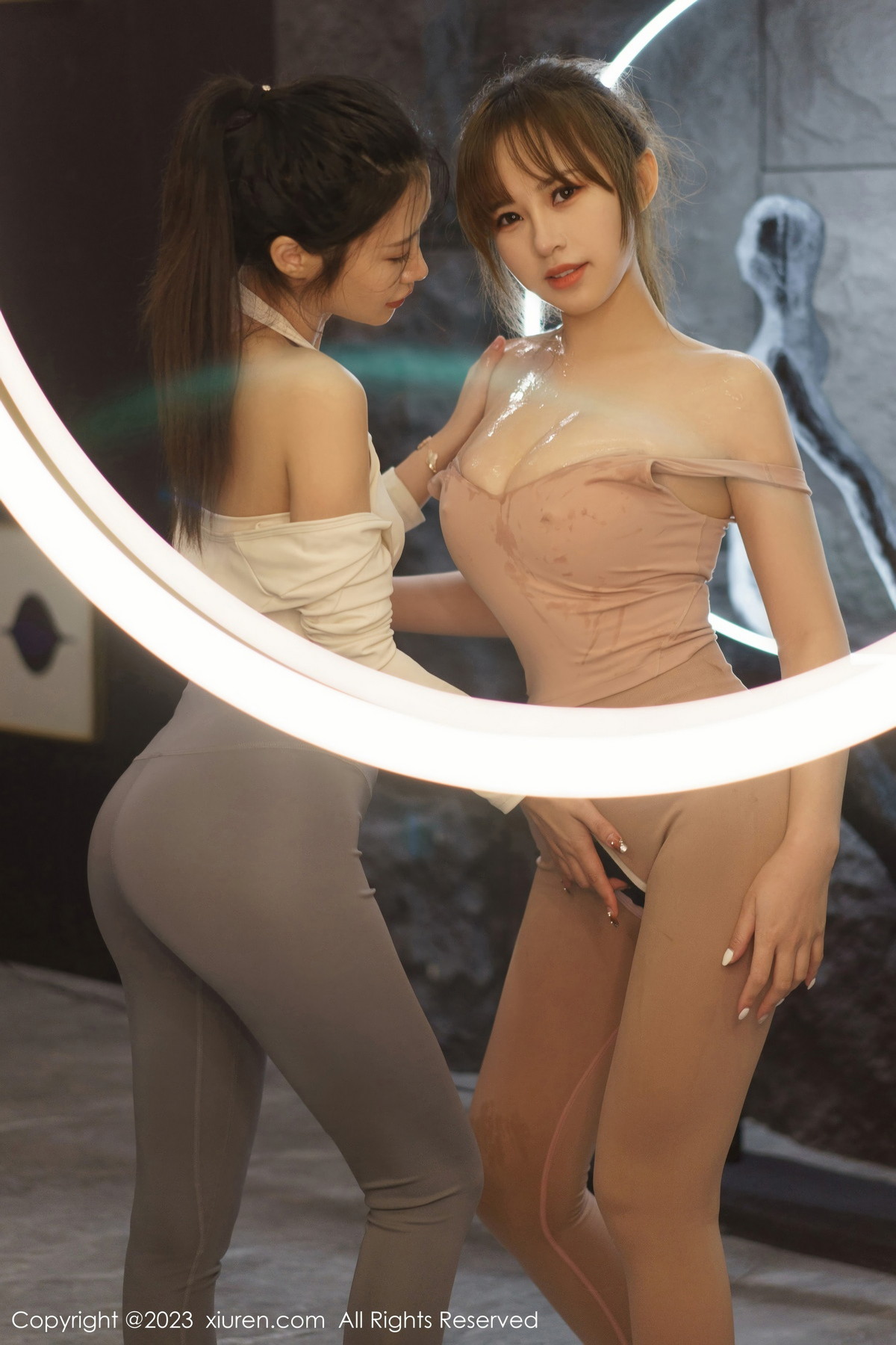 Xgyw.Net_XiuRen第6206期_模特合集女神icy猪＆laura阿姣性感紧身服饰秀完美身材诱惑写真72P