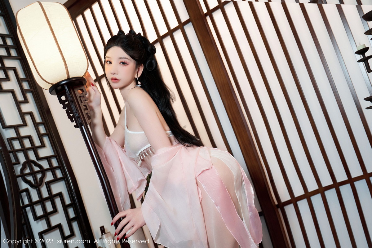 Xgyw.Net_XiuRen第6217期_女神周于希Sally性感粉色古装服饰配超薄无内肉丝惹火诱惑写真85P