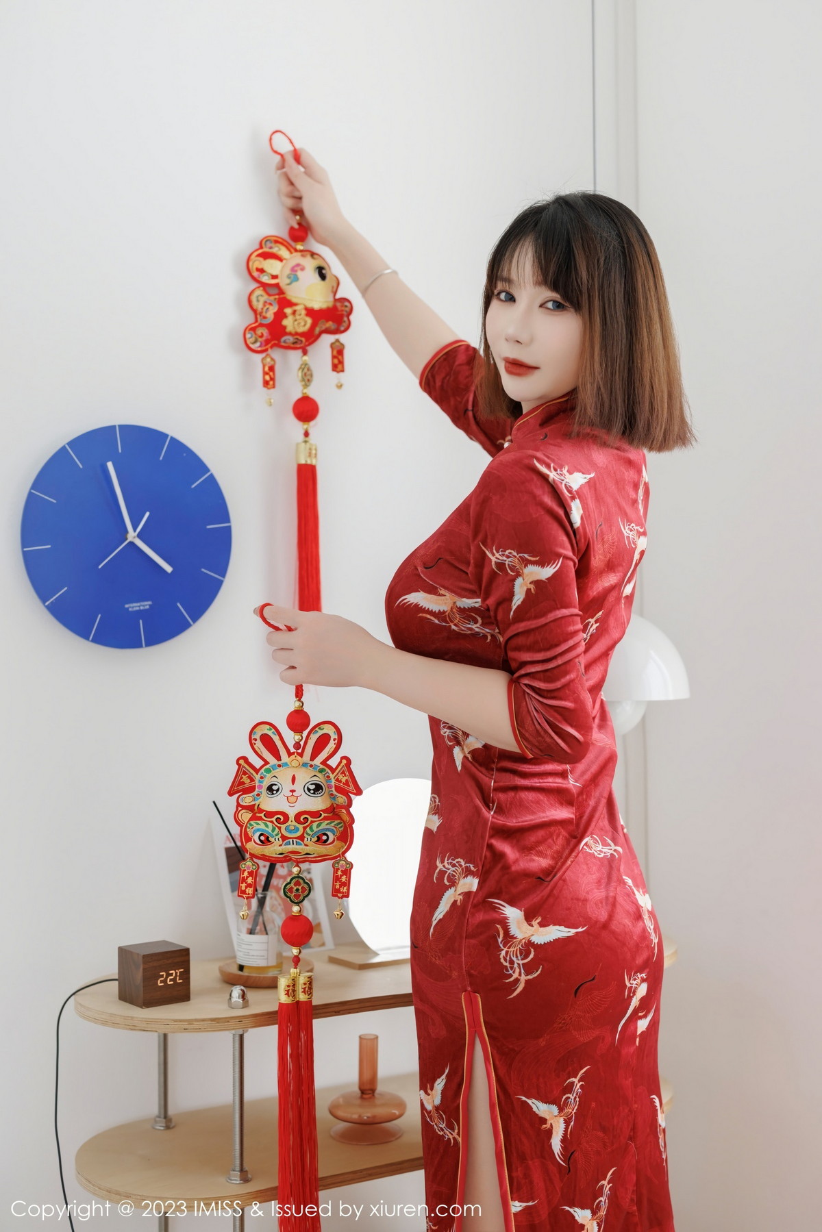 Xgyw.Net_[IMISS爱蜜社]Vol.716_模特Evon陈赞之性感红色旗袍露红色蕾丝内衣秀凹凸身材诱惑写真51P