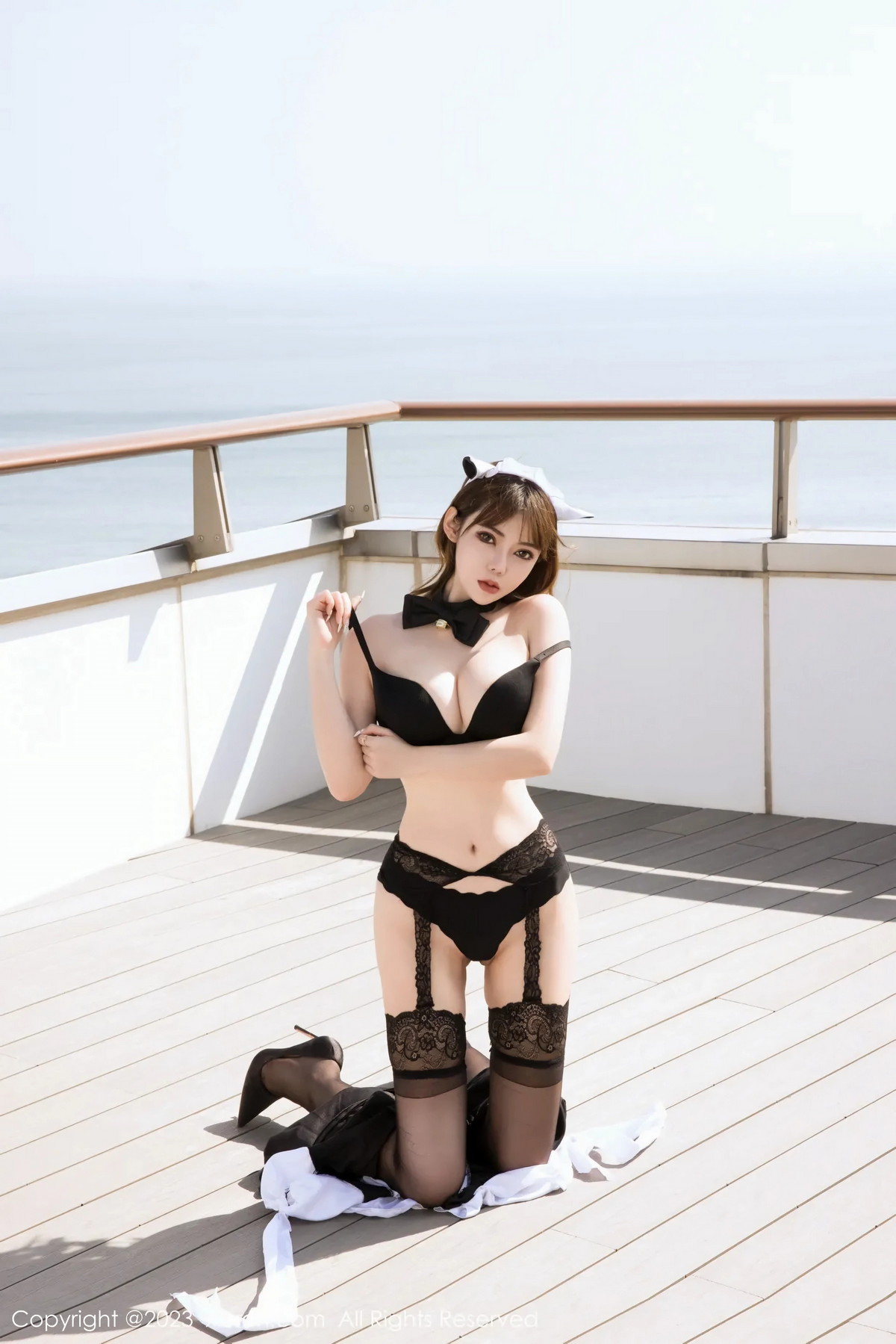 Xgyw.Net_XiuRen第6224期_模特萌汉药baby半脱女仆装露性感黑色内衣配蕾丝吊袜魅惑写真68P