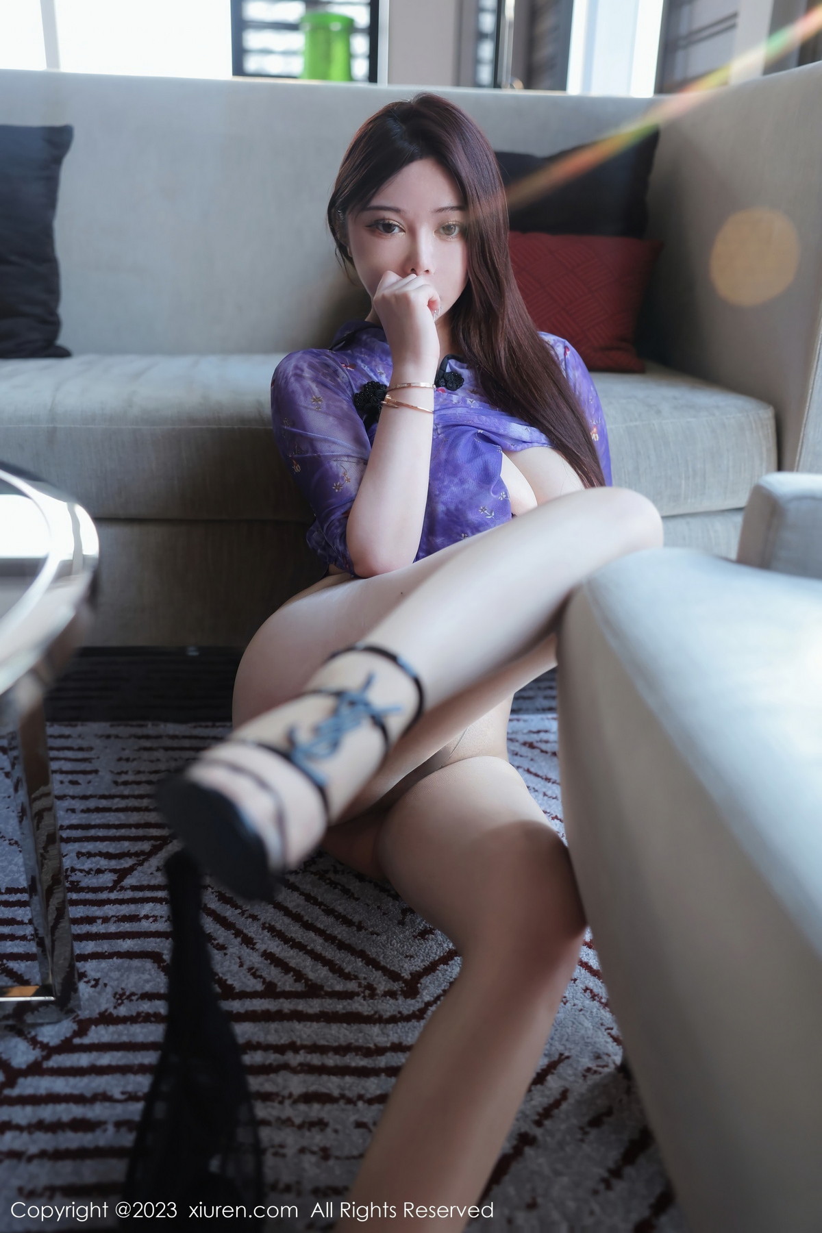 Xgyw.Net_XiuRen第6202期_模特软软爱吃肉私房脱紫色轻透旗袍露蕾丝内衣超薄肉丝诱惑写真62P