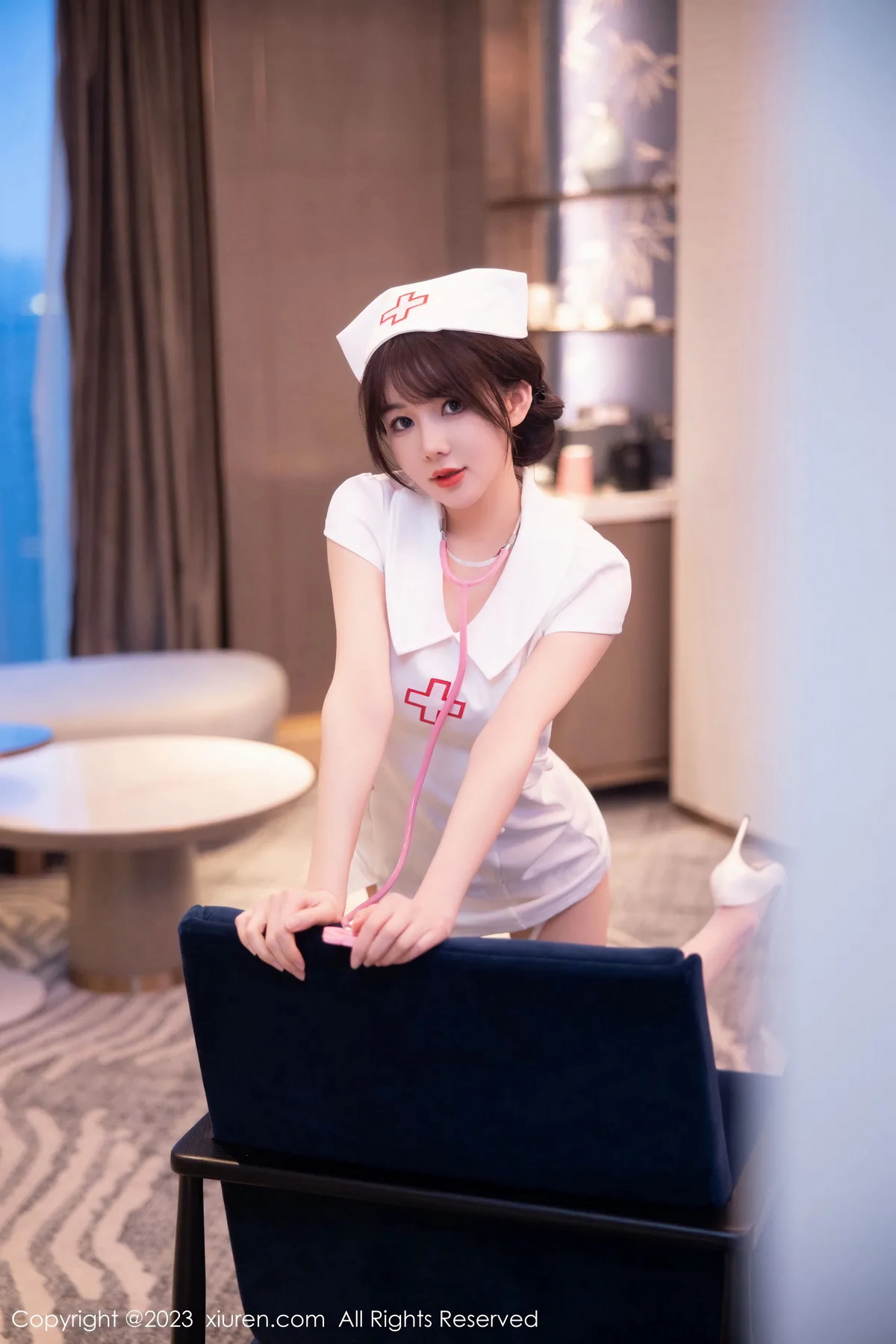 Xgyw.Net_XiuRen第6221期_模特婠婠么性感白色情趣护士服配白丝吊袜秀曼妙身姿绝美写真81P