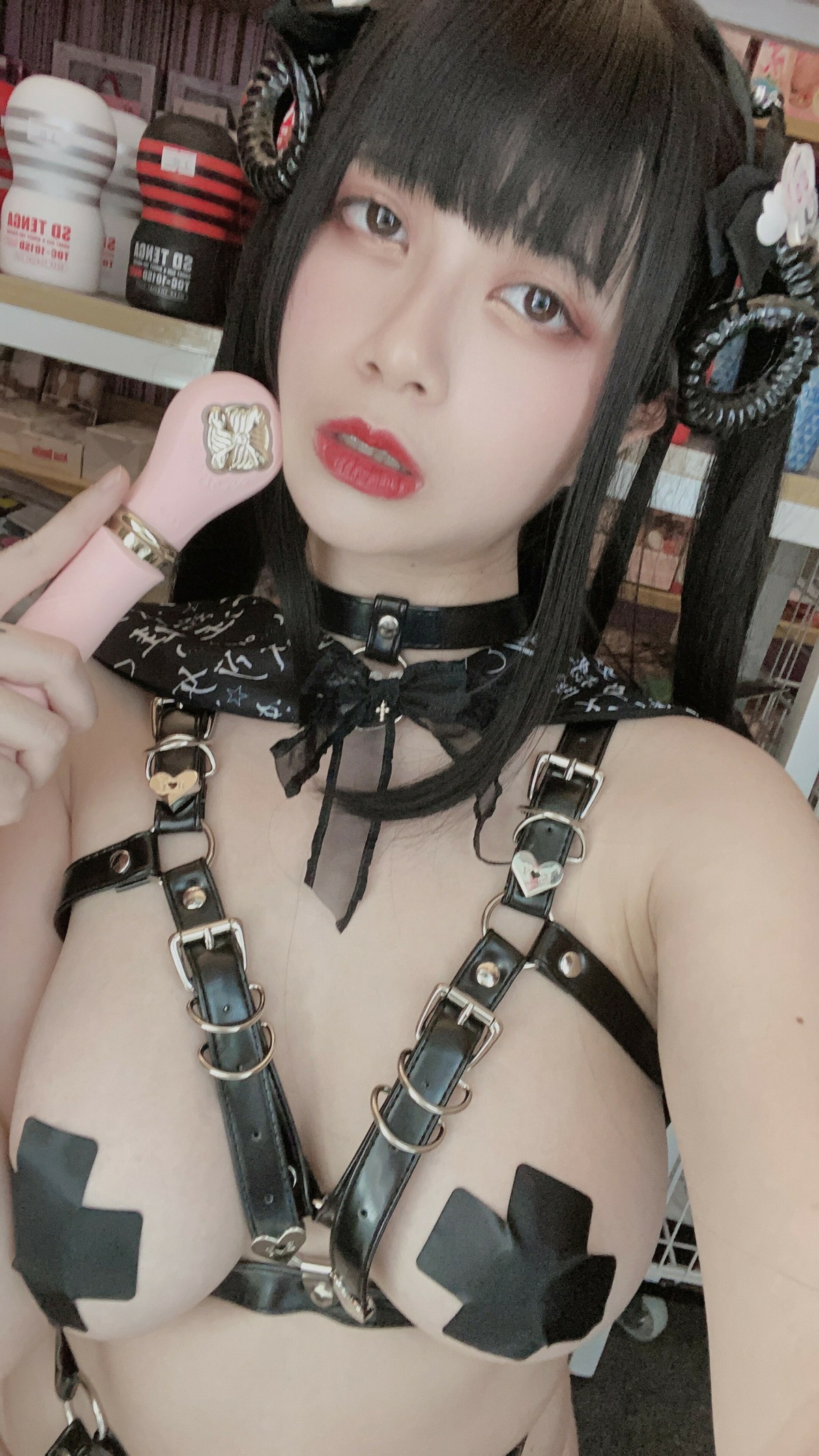 Xgyw.Net_网络美女Hieey Heika嗨兒魅魔主题性感黑色带子情趣服饰露豪乳遮点诱惑写真92P