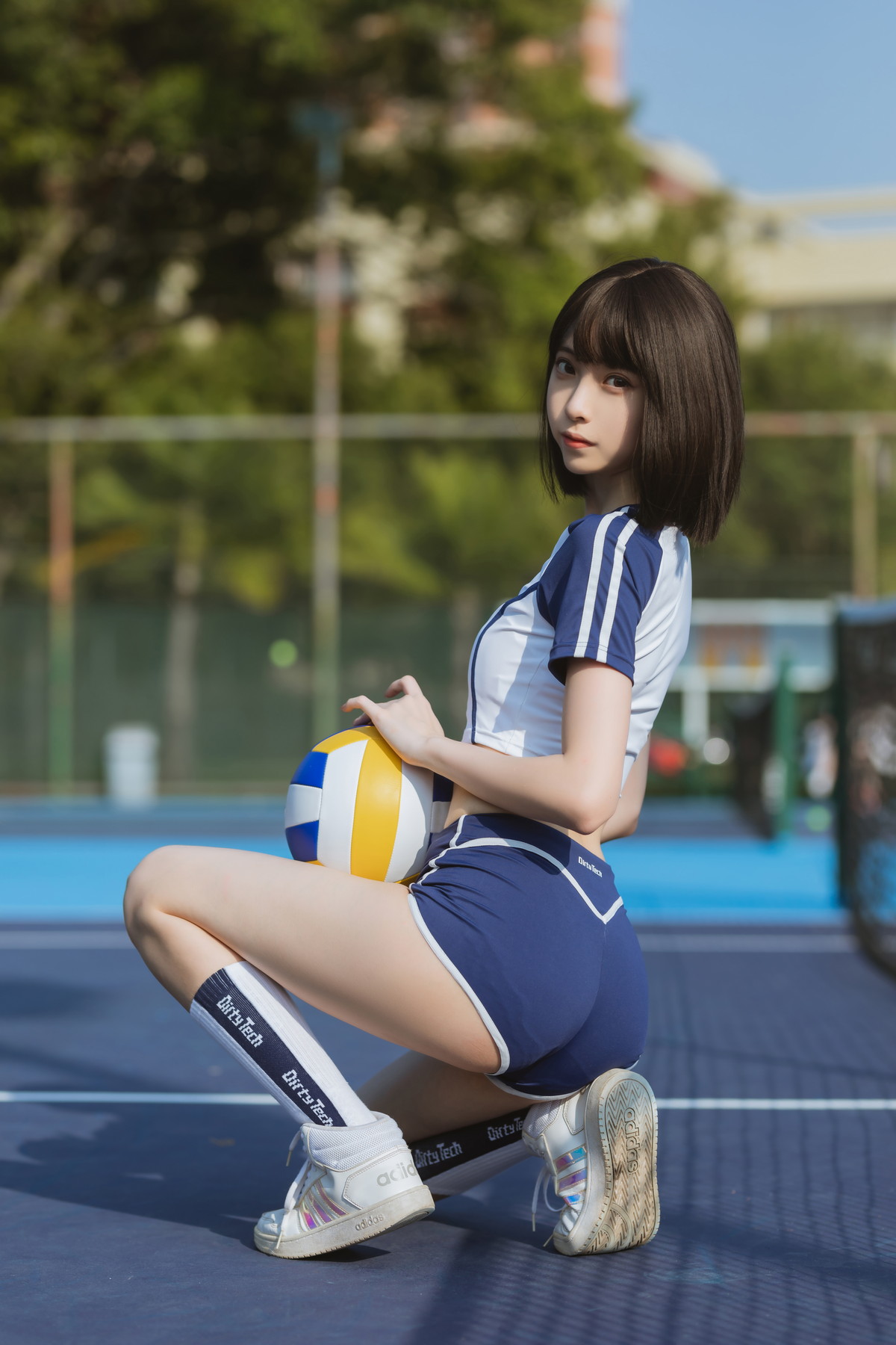 Xgyw.Net_网络美女许岚夏日运动服主题户外球场性感运动装秀曼妙身姿迷人诱惑写真40P