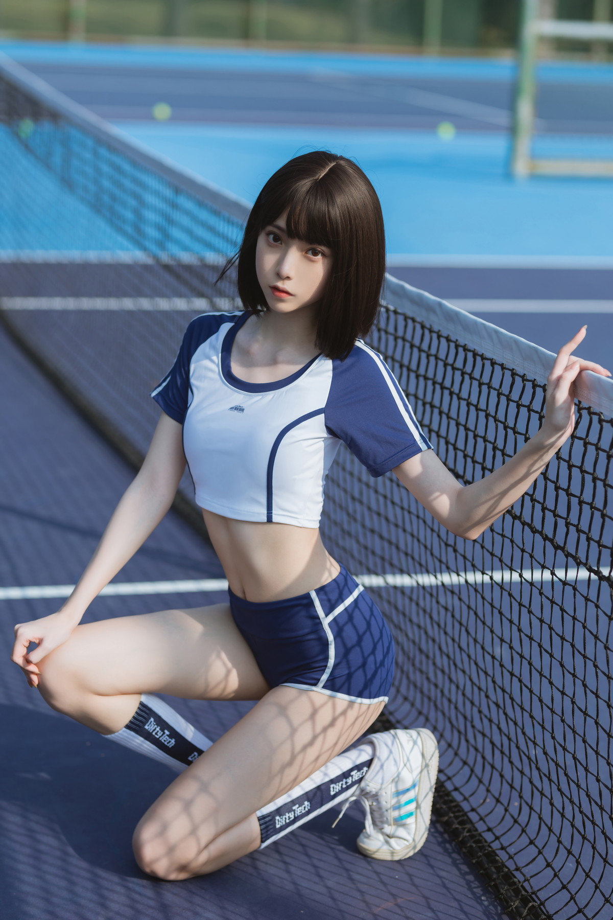 Xgyw.Net_网络美女许岚夏日运动服主题户外球场性感运动装秀曼妙身姿迷人诱惑写真40P