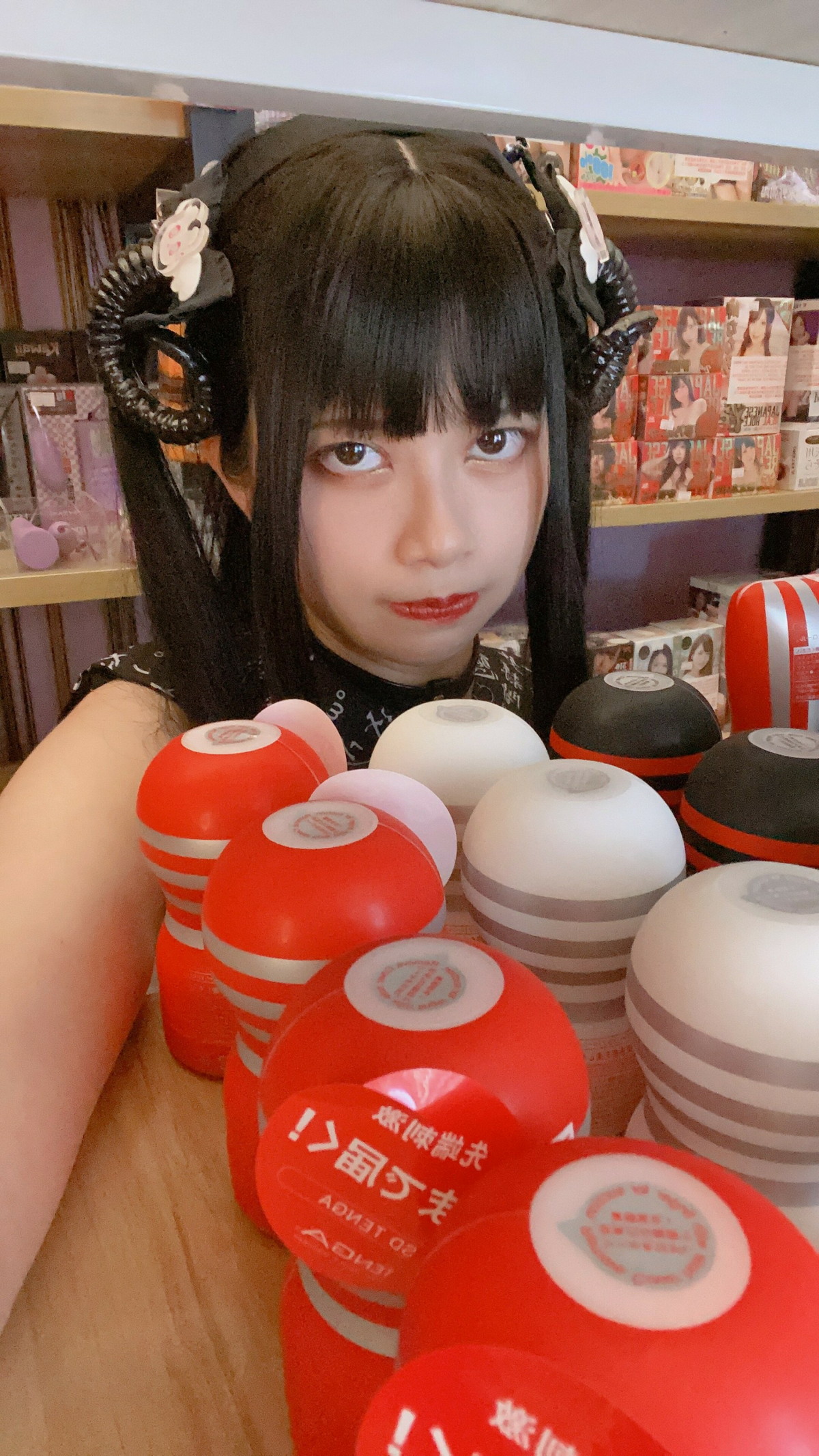 Xgyw.Net_网络美女Hieey Heika嗨兒魅魔主题性感黑色带子情趣服饰露豪乳遮点诱惑写真92P