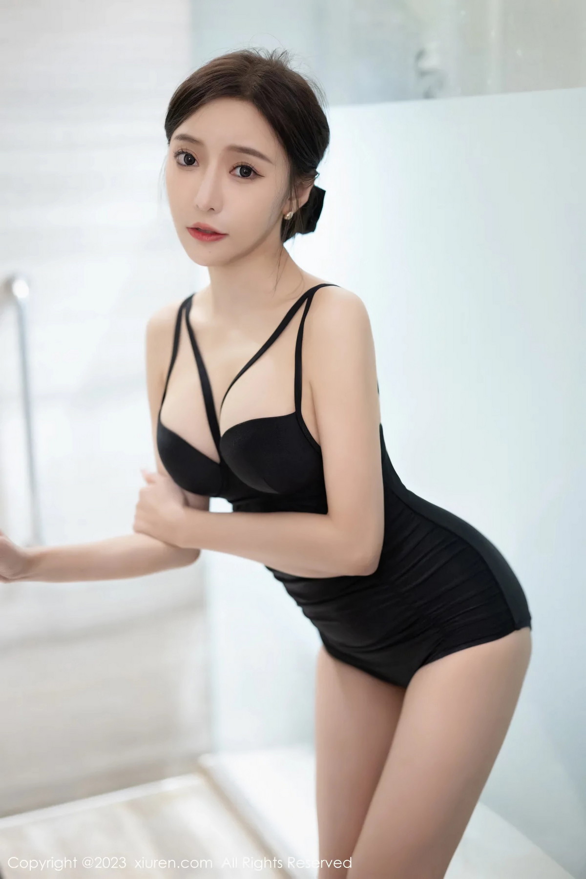 Xgyw.Net_XiuRen第6222期_女神王馨瑶yanni海南岛旅拍性感黑色泳装秀丰满身材迷人写真84P