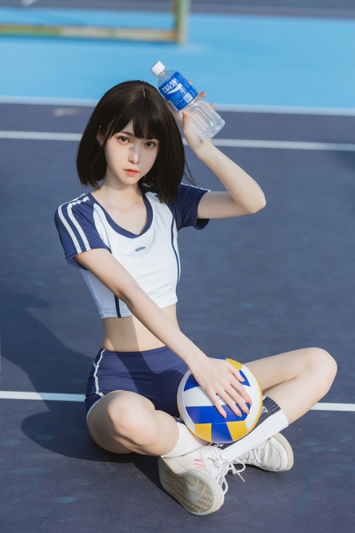 Xgyw.Net_网络美女许岚夏日运动服主题户外球场性感运动装秀曼妙身姿迷人诱惑写真40P