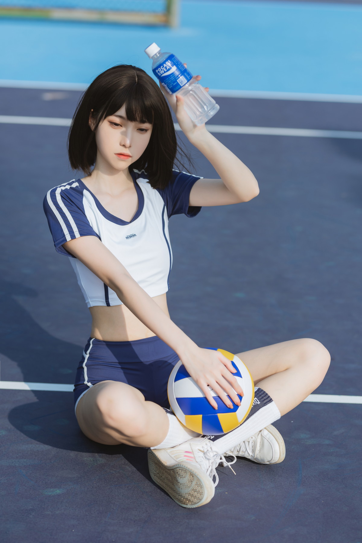 Xgyw.Net_网络美女许岚夏日运动服主题户外球场性感运动装秀曼妙身姿迷人诱惑写真40P