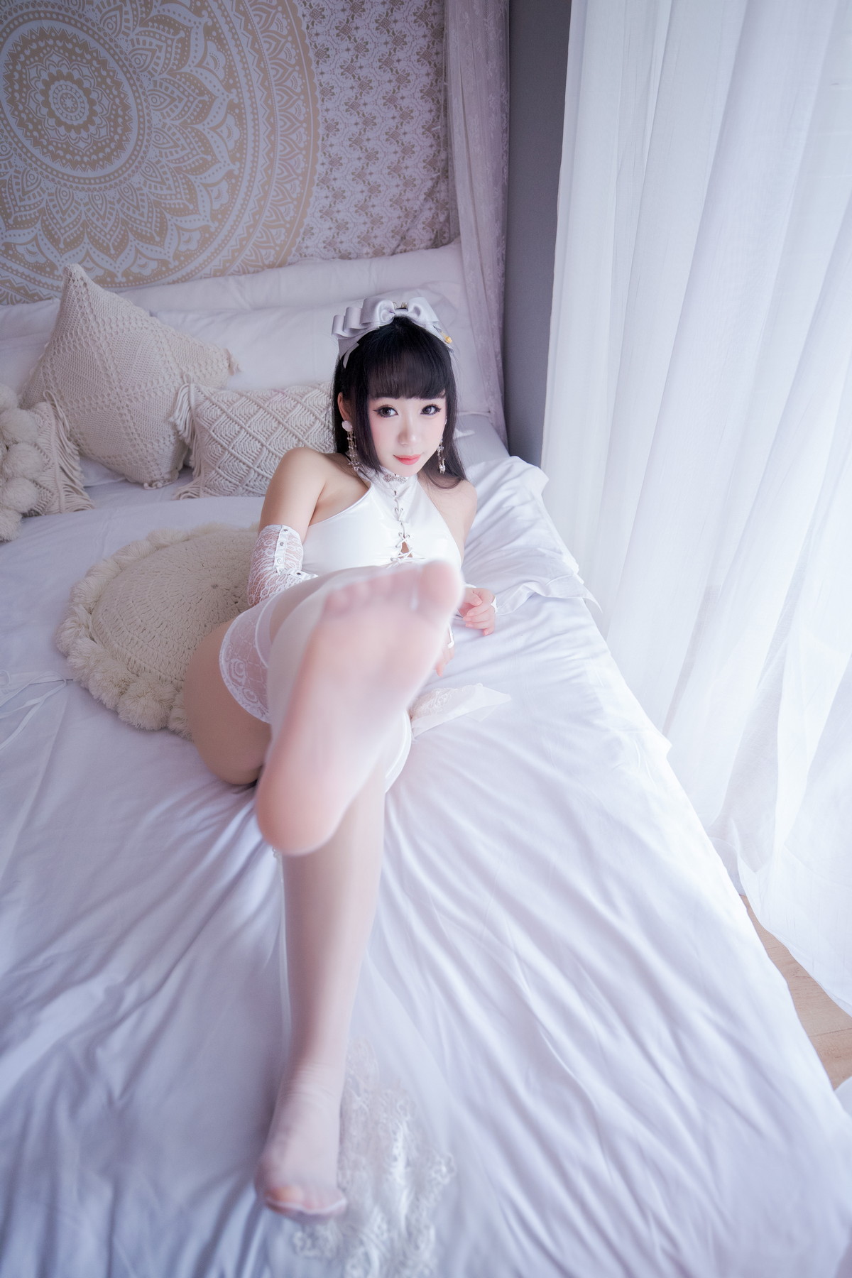 Xgyw.Net_网络美女胡桃猫月光温柔乡白旗袍主题白色情趣内衣配白丝袜秀丰满身材诱惑写真115P