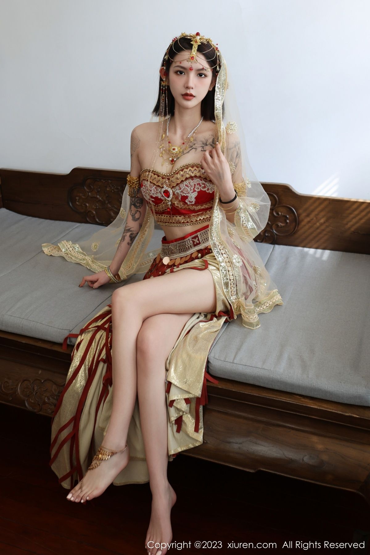 Xgyw.Net_XiuRen第6240期_模特乔一一性感异域风情舞女服饰秀曼妙身姿迷人气质诱惑写真76P