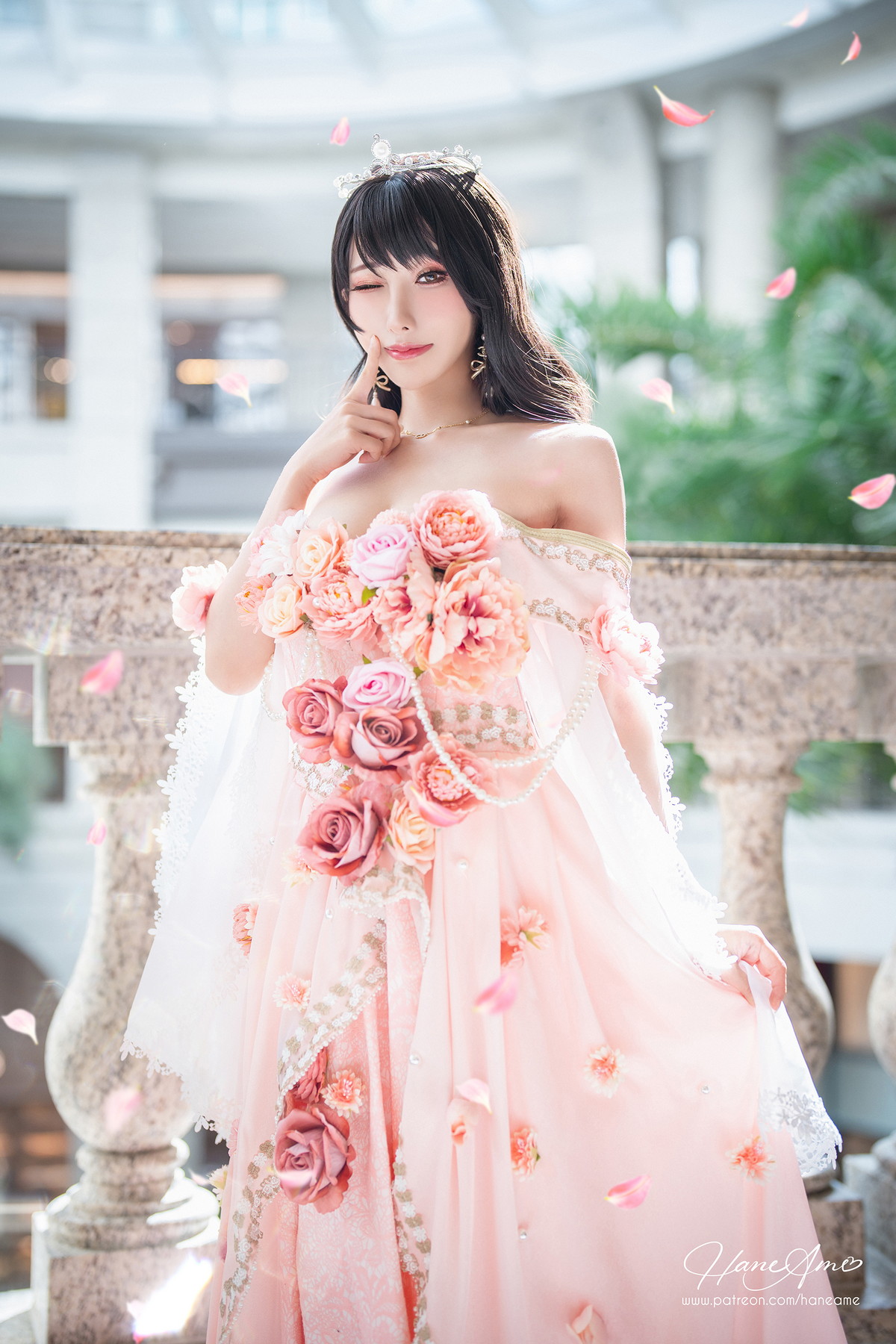 Xgyw.Net_Coser美女雨波_HaneAme生日礼服主题性感粉色低胸连衣裙秀丰满身材诱惑写真29P