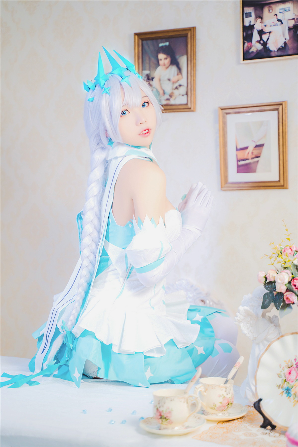 Xgyw.Net_网络美女墨玉-M琪亚娜主题性感连衣短裙配白丝袜秀白嫩肌肤完美身材迷人写真40P