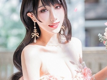 Coser青春美女雨波_HaneAme生日礼服主题性感粉色低胸连衣裙秀丰满身材骚扰写真29P