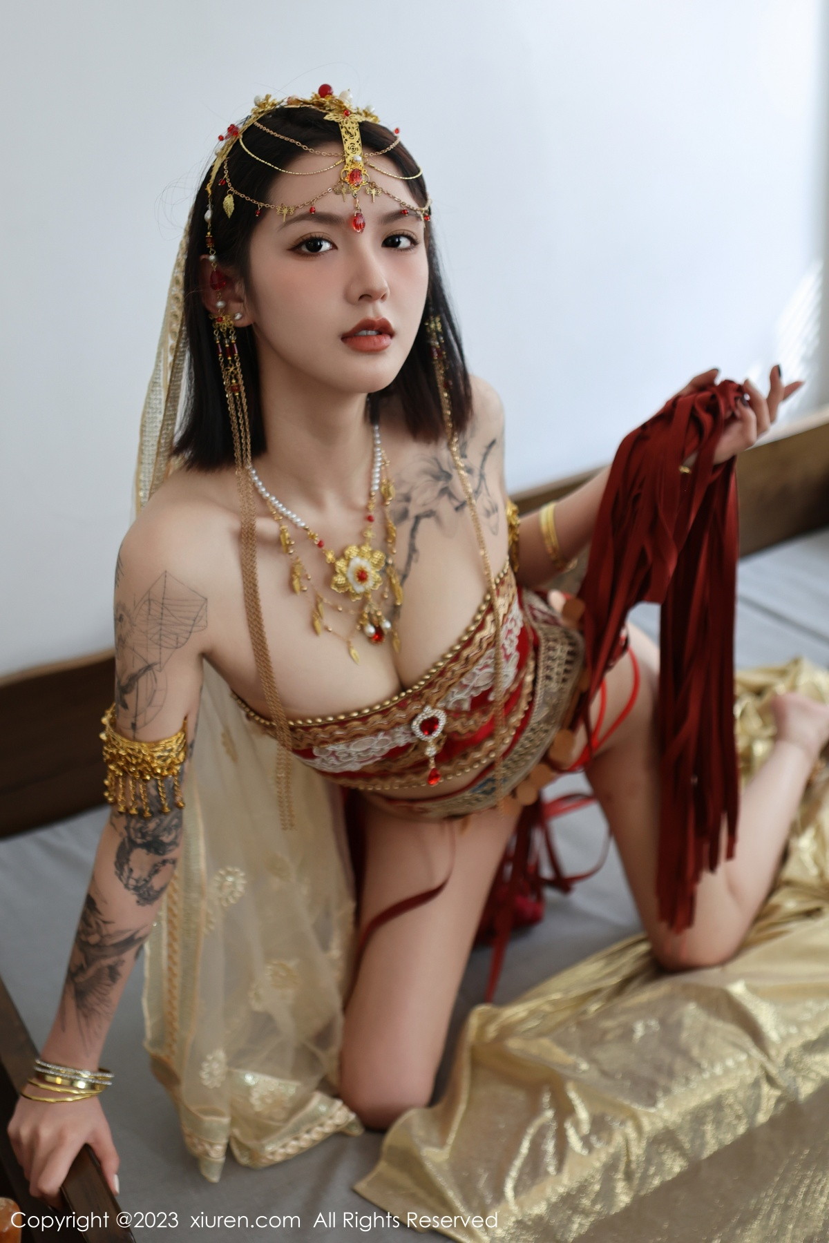 Xgyw.Net_XiuRen第6240期_模特乔一一性感异域风情舞女服饰秀曼妙身姿迷人气质诱惑写真76P