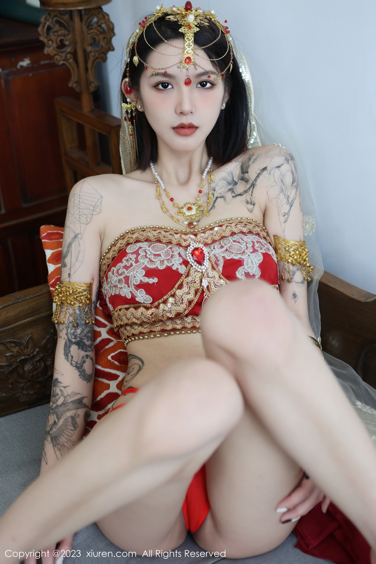 Xgyw.Net_XiuRen第6240期_模特乔一一性感异域风情舞女服饰秀曼妙身姿迷人气质诱惑写真76P