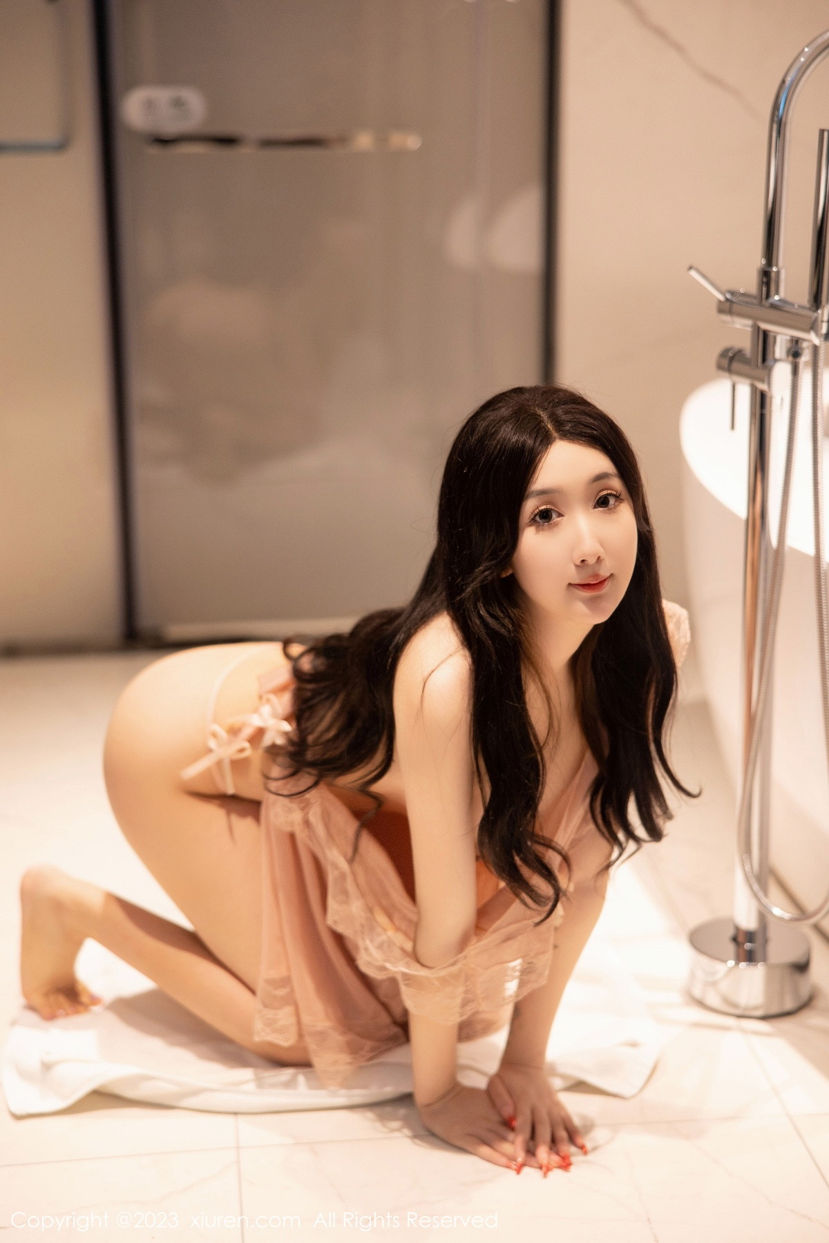 Xgyw.Net_XiuRen第6243期_模特江真真浴室场景性感淡粉色蕾丝情趣服秀惹火身材诱惑写真78P