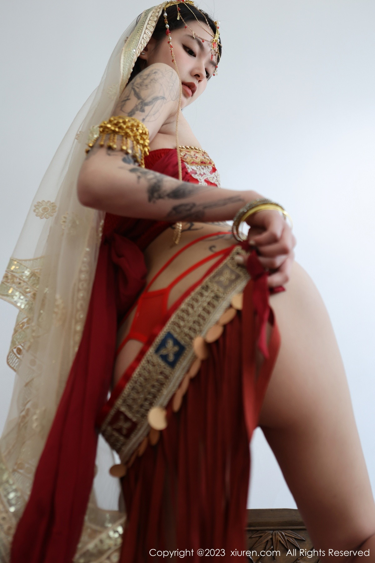 Xgyw.Net_XiuRen第6240期_模特乔一一性感异域风情舞女服饰秀曼妙身姿迷人气质诱惑写真76P