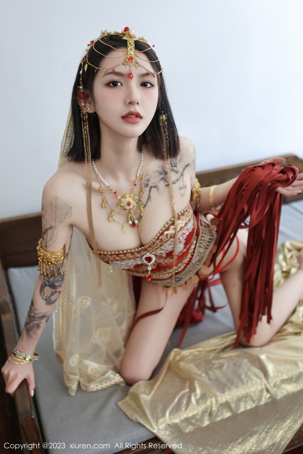 Xgyw.Net_XiuRen第6240期_模特乔一一性感异域风情舞女服饰秀曼妙身姿迷人气质诱惑写真76P