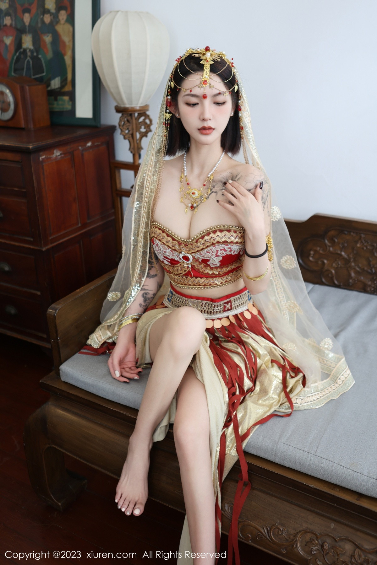 Xgyw.Net_XiuRen第6240期_模特乔一一性感异域风情舞女服饰秀曼妙身姿迷人气质诱惑写真76P