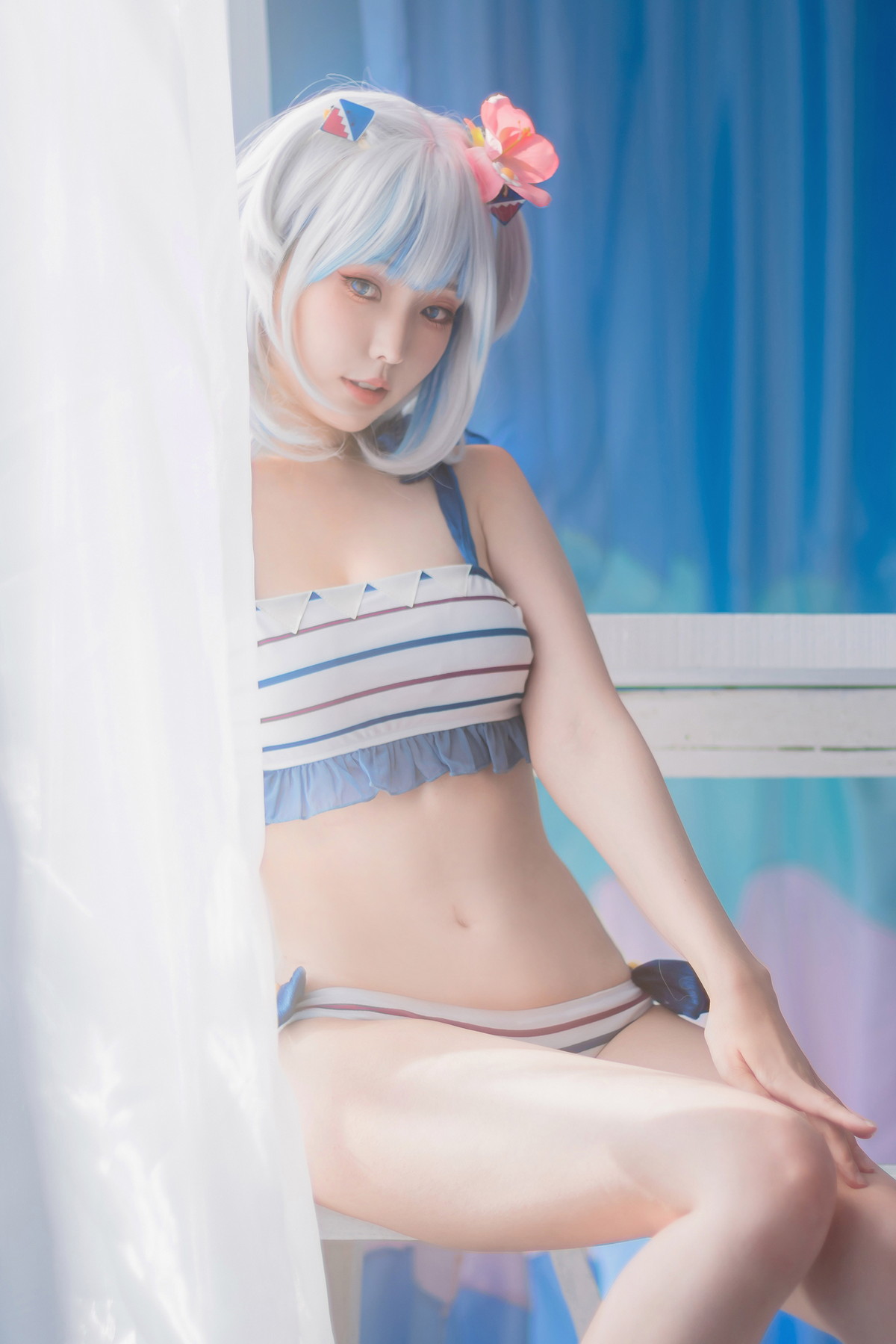 Xgyw.Net_Coser妹子Ely_eee-Gawr Gura Swimsuit主题户外性感横条泳衣秀完美身材诱惑写真26P