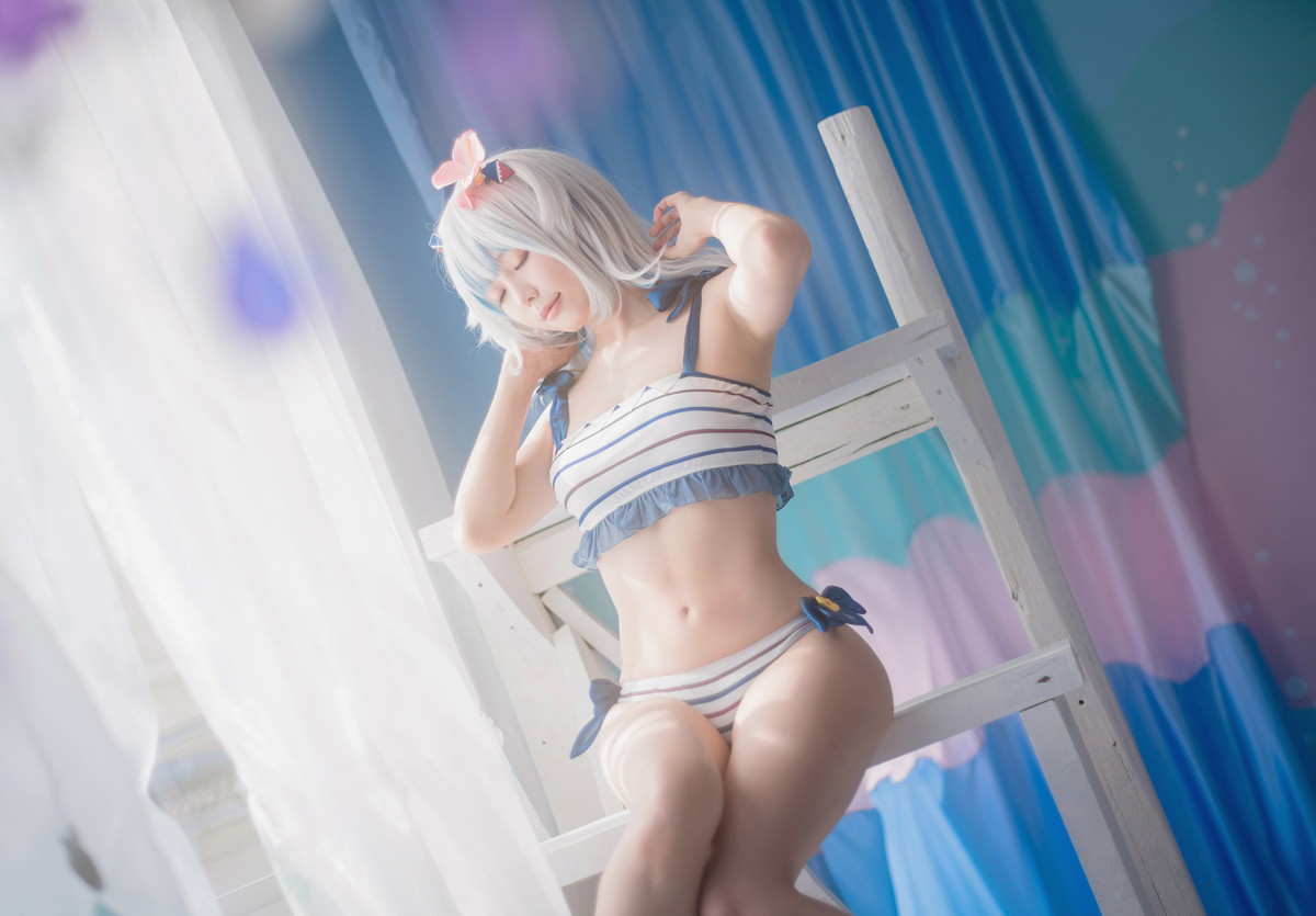Xgyw.Net_Coser妹子Ely_eee-Gawr Gura Swimsuit主题户外性感横条泳衣秀完美身材诱惑写真26P