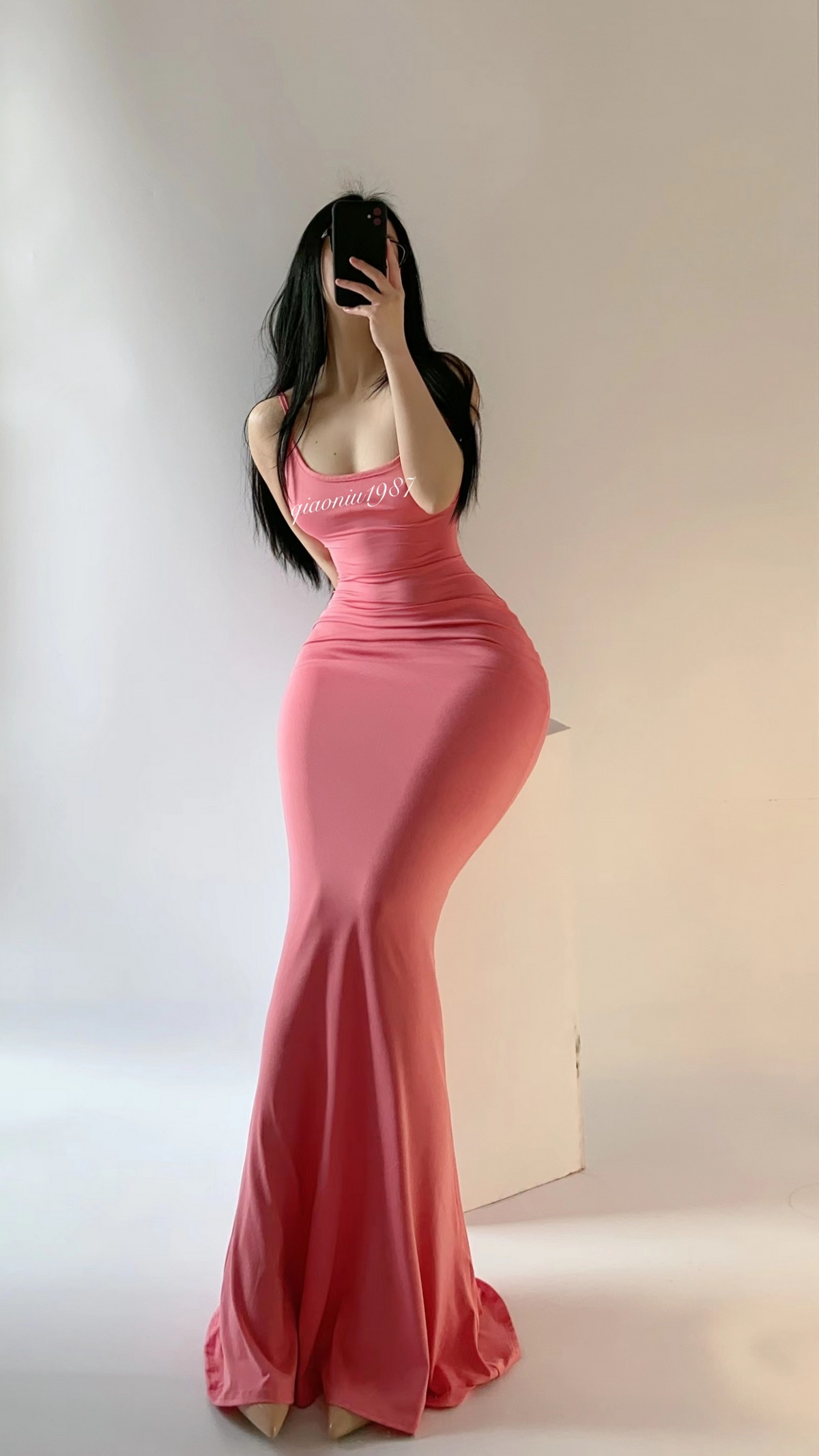 Xgyw.Net_健身俏臀少女俏妞qiaoniu微密圈视图主题多套性感服饰系列秀魔鬼身材诱惑写真151P