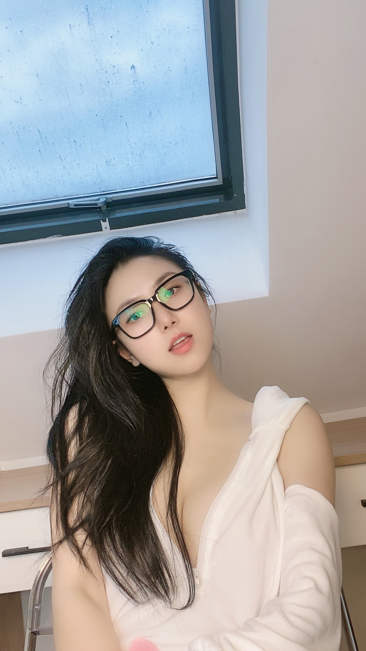 Xgyw.Net_健身俏臀少女俏妞qiaoniu微密圈视图主题多套性感服饰系列秀魔鬼身材诱惑写真151P