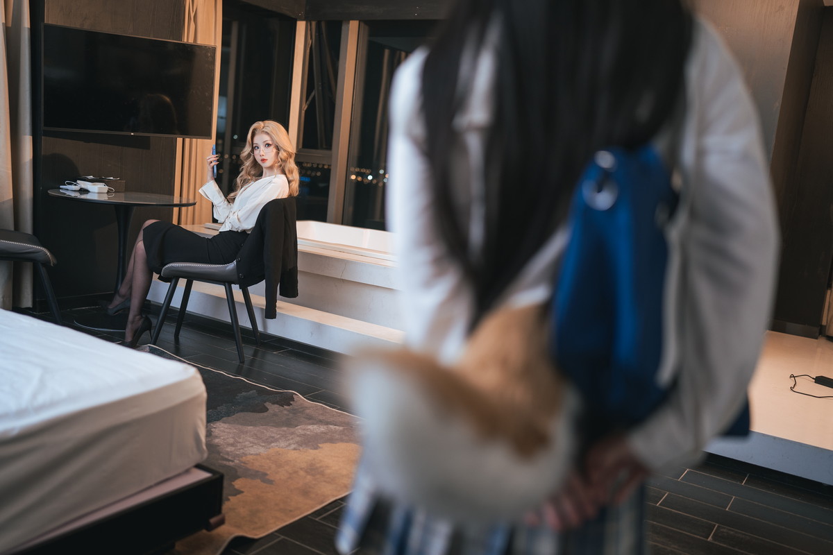 Xgyw.Net_网络美女rioko凉凉子&面饼仙儿女总裁主题性感黑色内衣配黑丝袜迷人诱惑写真80P