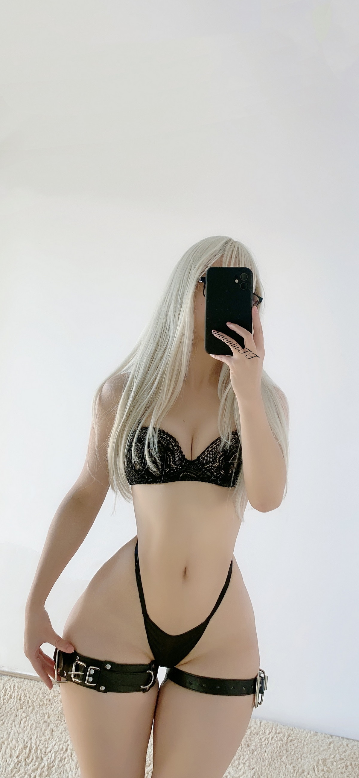 Xgyw.Net_健身俏臀少女俏妞qiaoniu微密圈视图主题多套性感服饰系列秀魔鬼身材诱惑写真151P