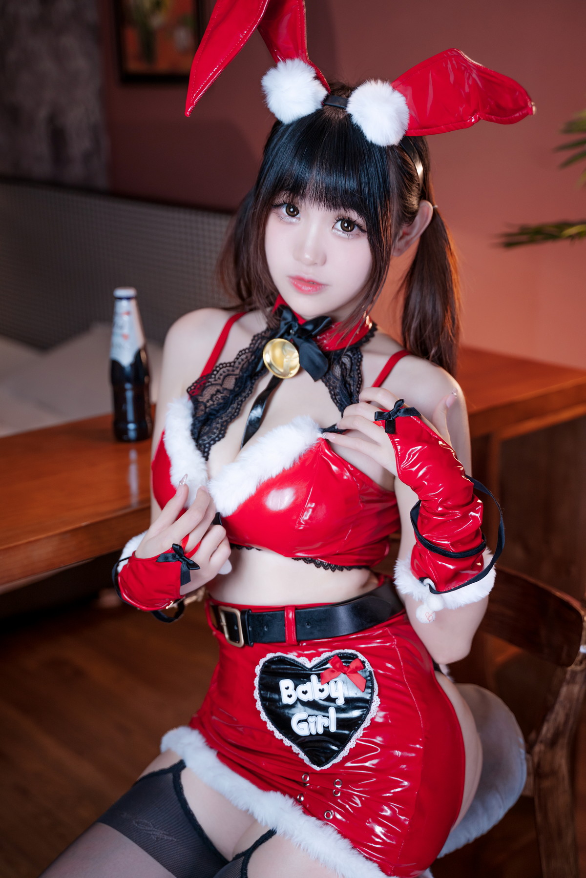 Xgyw.Net_网络美女miko酱ww圣诞兔兔主题红色皮质圣诞装配黑丝吊袜秀完美身材诱惑写真40P