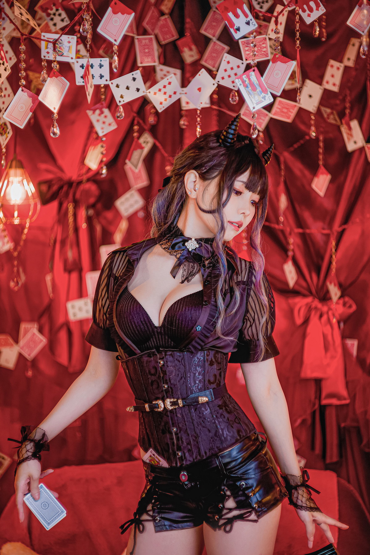 Xgyw.Net_Coser妹子Ely_eee-Devil Croupier主题性感黑色低胸服饰配黑皮短裙完美诱惑写真31P