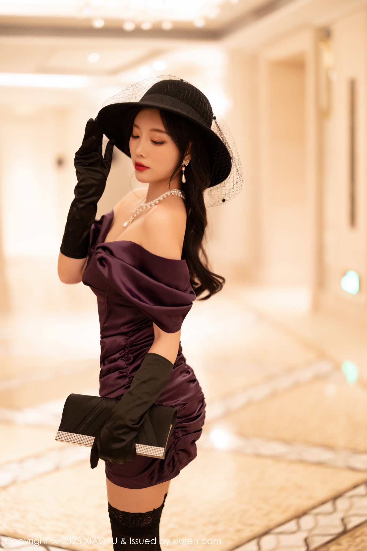 Xgyw.Net_[XiaoYu画语界]Vol.963_女神杨晨晨Yome脱露肩连衣短裙秀淡紫色蕾丝内衣完美诱惑写真85P