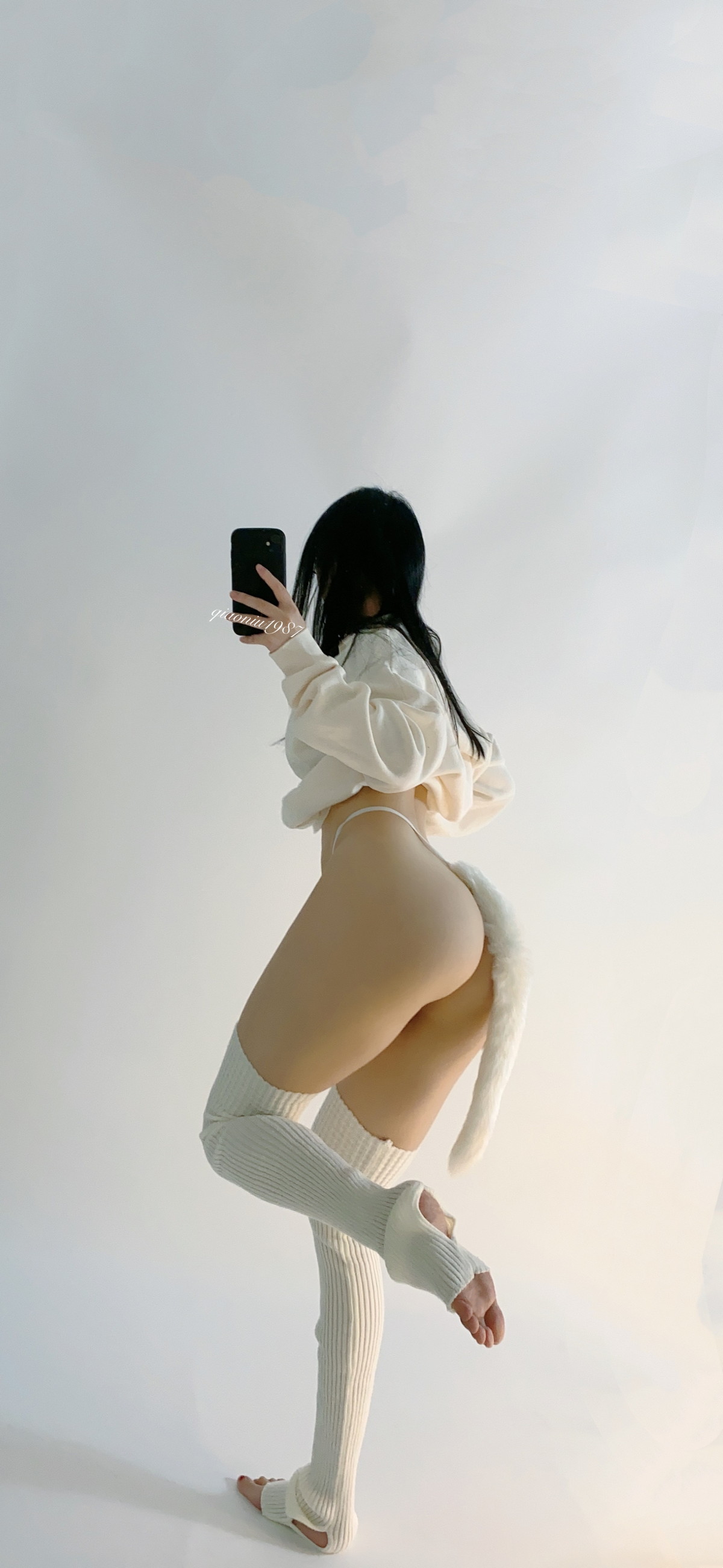 Xgyw.Net_健身俏臀少女俏妞qiaoniu微密圈视图主题多套性感服饰系列秀魔鬼身材诱惑写真151P