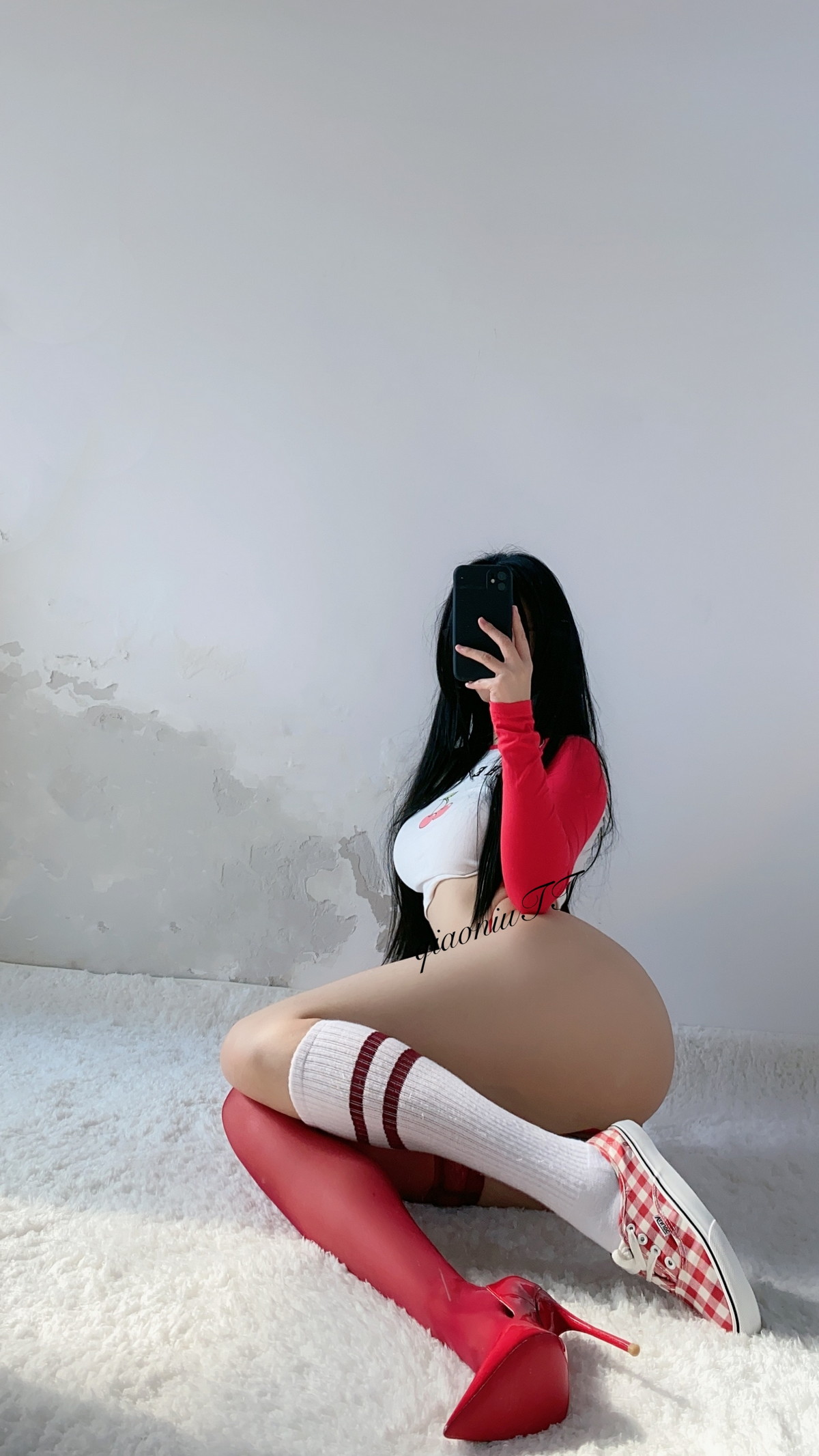 Xgyw.Net_健身俏臀少女俏妞qiaoniu微密圈视图主题多套性感服饰系列秀魔鬼身材诱惑写真151P