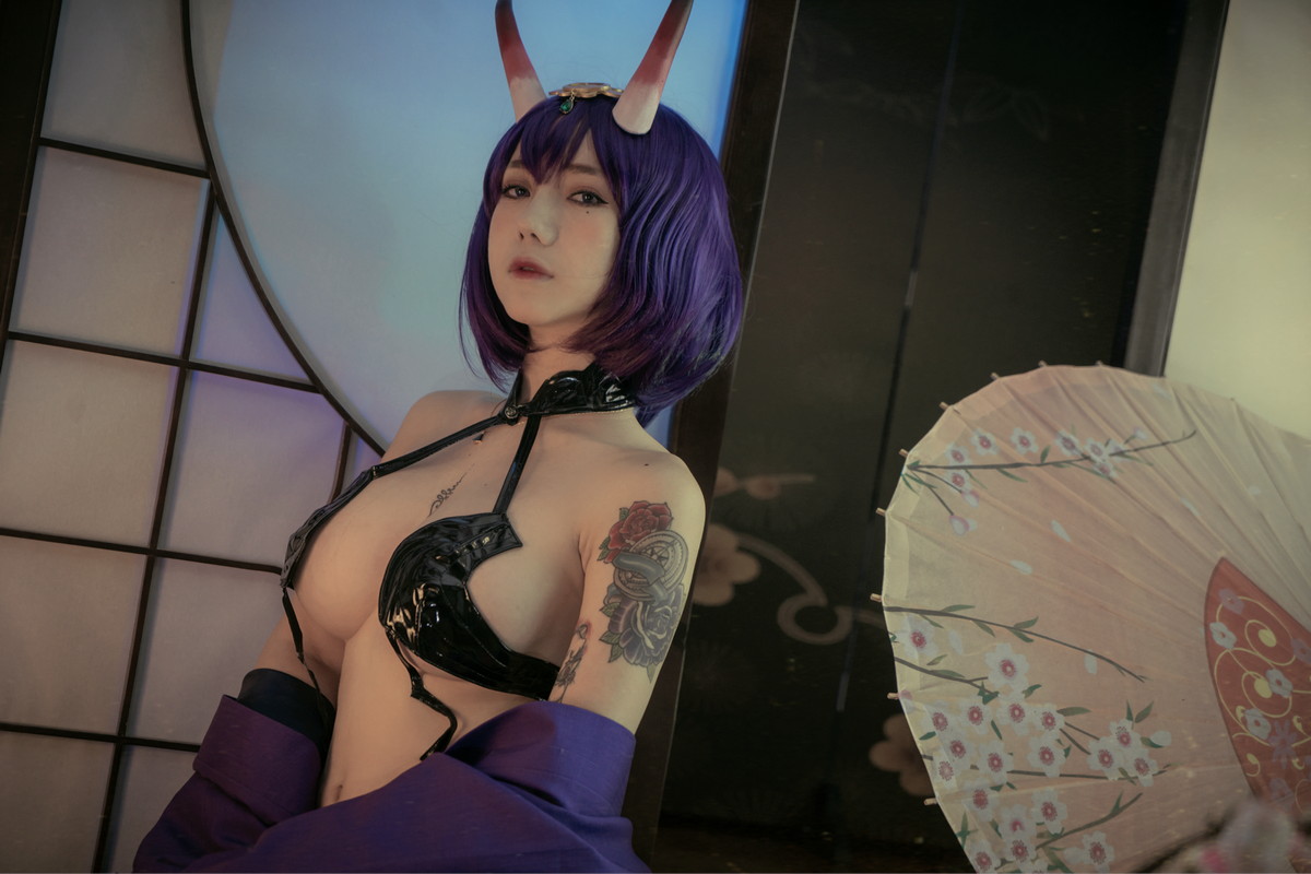 Xgyw.Net_网络红人洛丽塔大哥酒吞童子主题私房半脱露性感黑色情趣内衣迷人诱惑写真40P