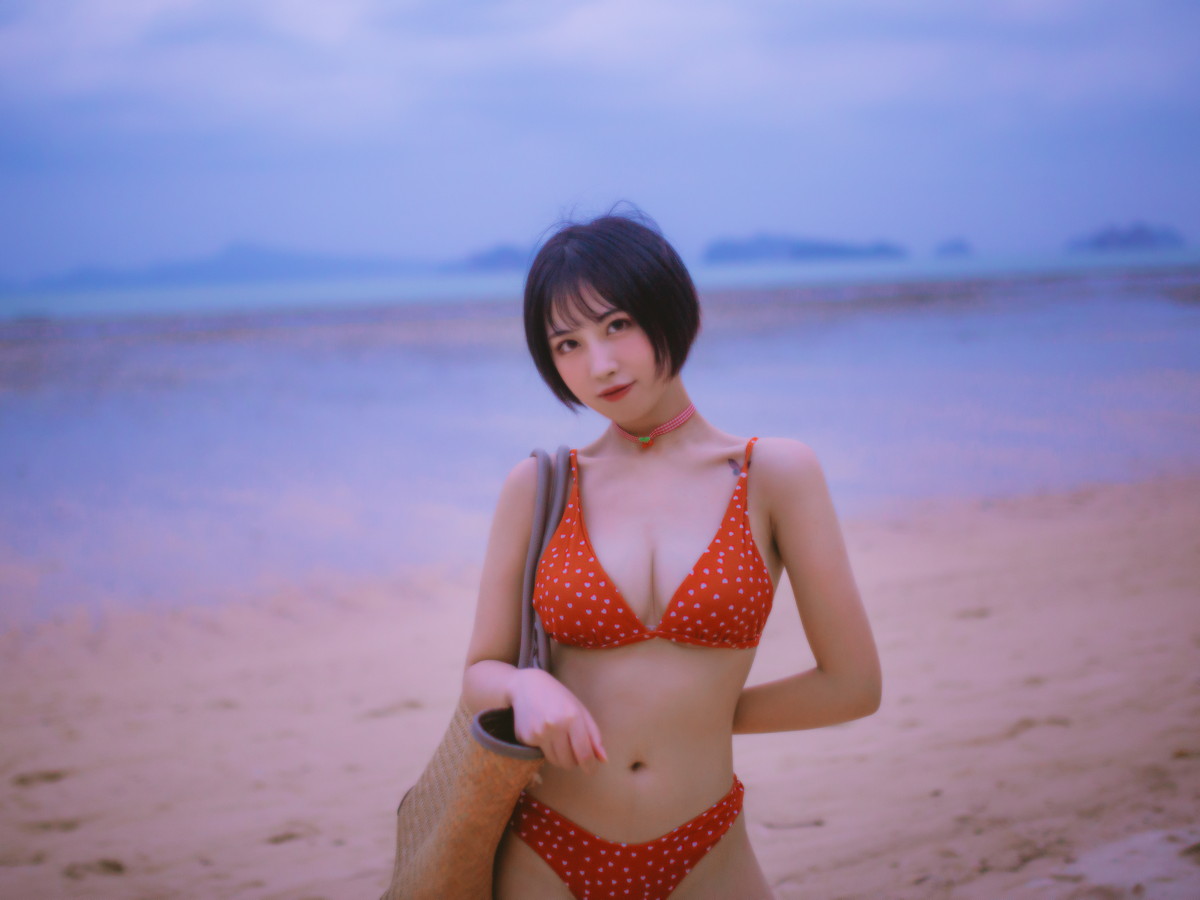 Xgyw.Net_次元少女念雪ww七月光荫主题户外海边性感红色比基尼秀完美身材迷人写真30P