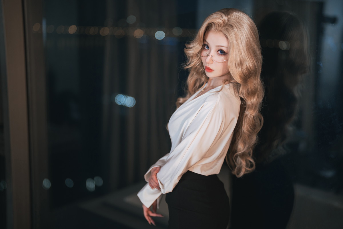 Xgyw.Net_网络美女rioko凉凉子&面饼仙儿女总裁主题性感黑色内衣配黑丝袜迷人诱惑写真80P