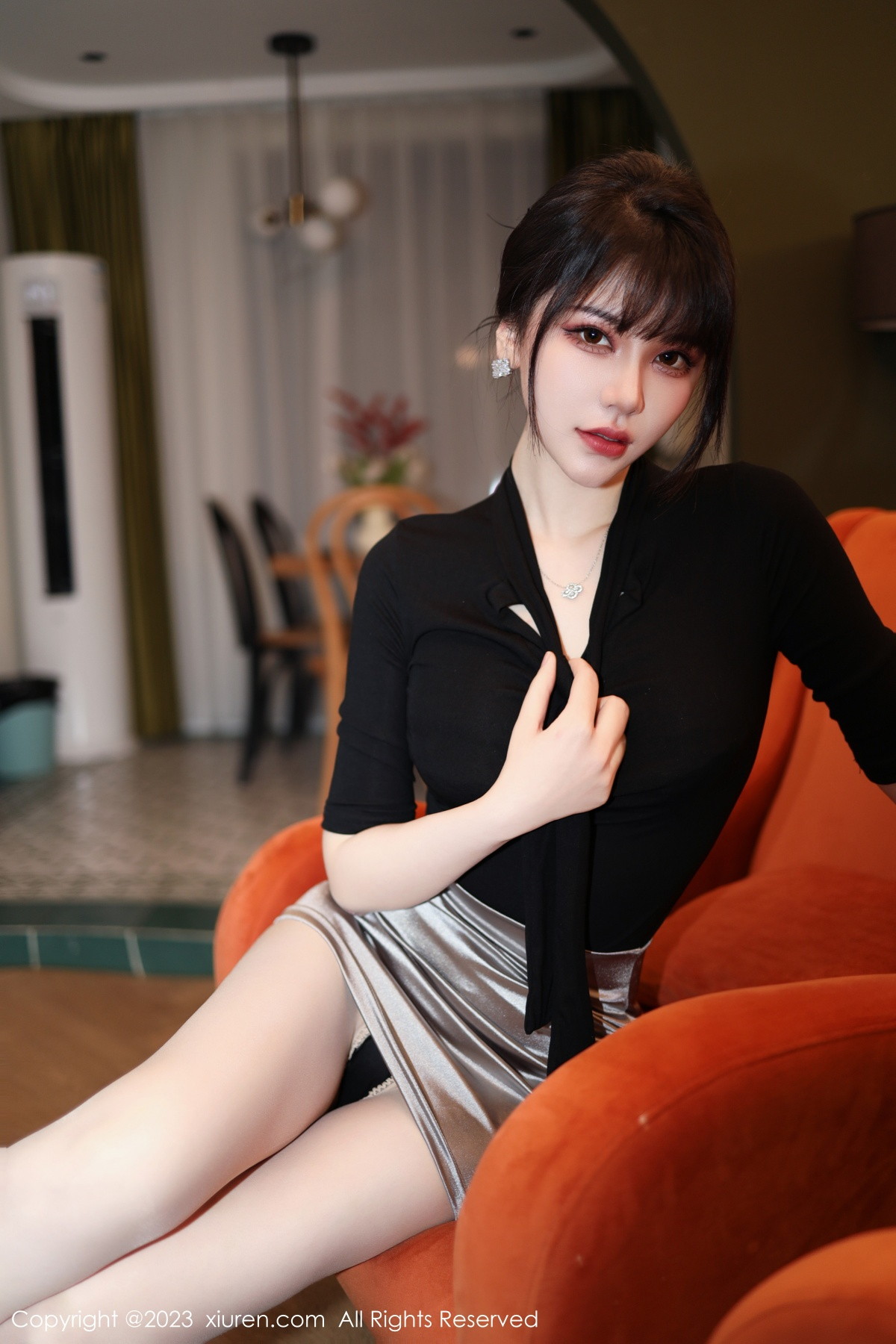 Xgyw.Net_XiuRen第6256期_模特桃桃子闺蜜剧情主题性感黑白丝袜系列秀美腿迷人诱惑写真85P